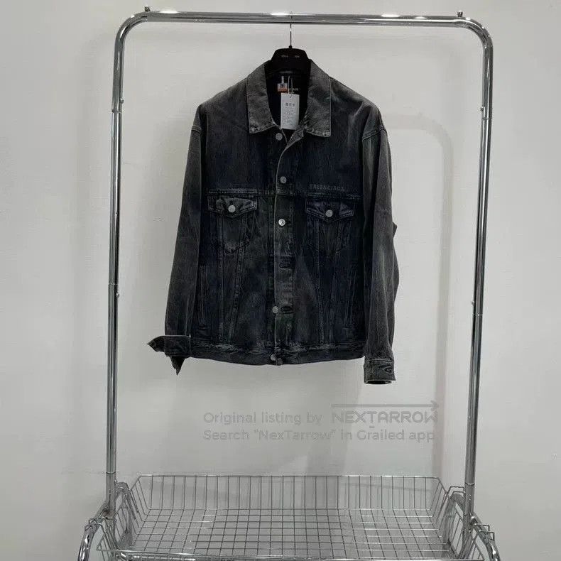 Balenciaga Balenciaga Dripping Smiley Denim Jacket. Size US S / EU 44-46 / 1 - 1 Thumbnail
