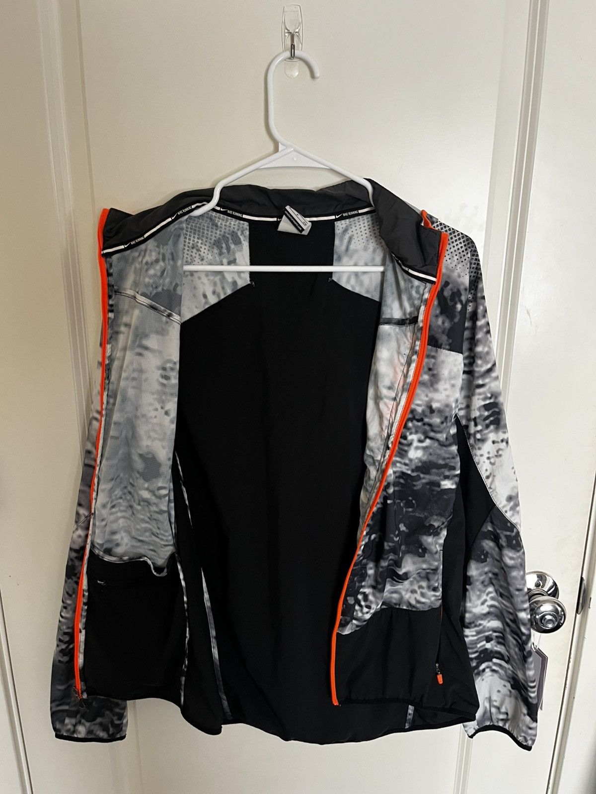 Nike Nile Windbreaker Running Jacket Size US S / EU 44-46 / 1 - 3 Thumbnail