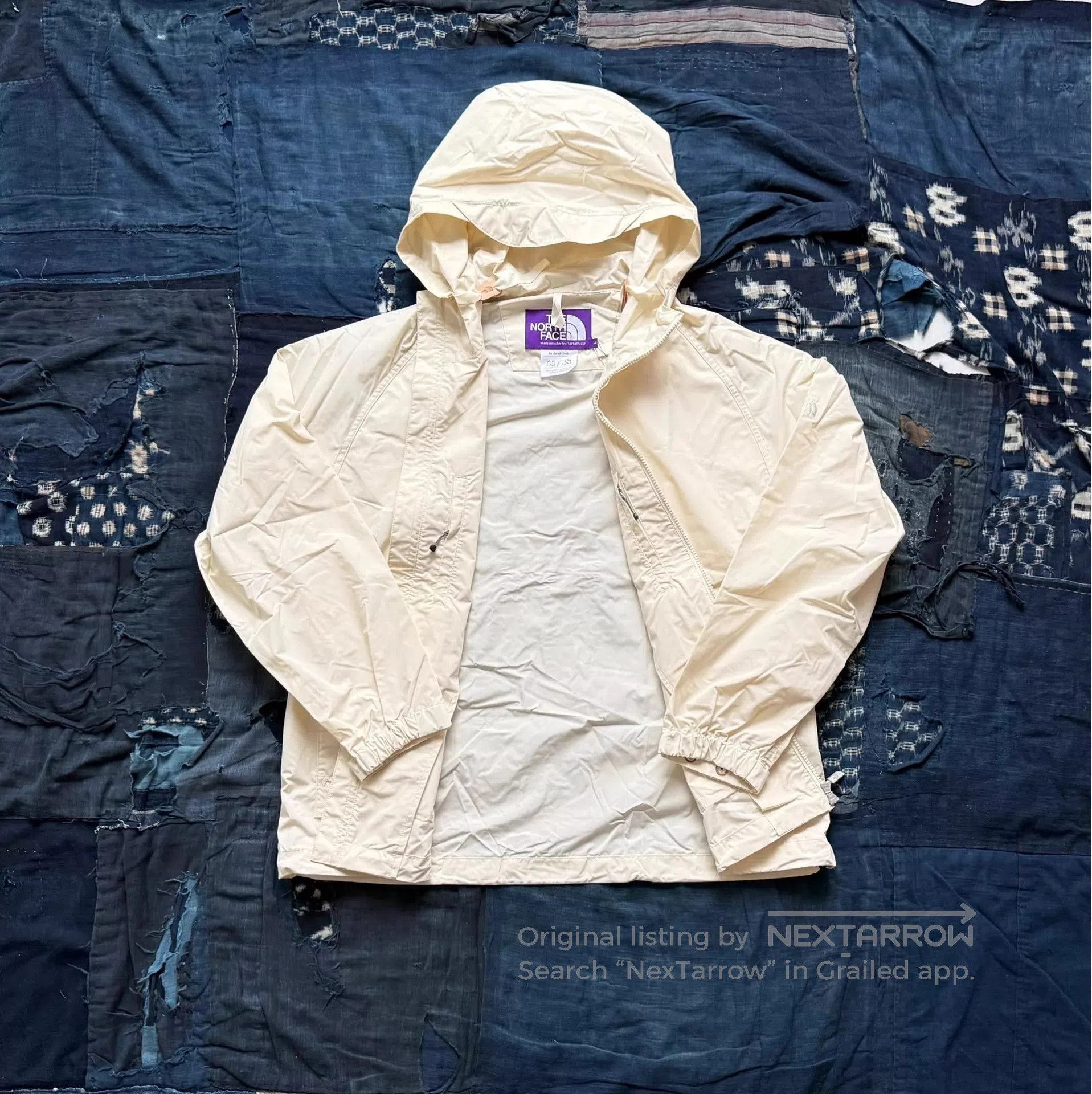The North Face Beige Hooded Light Jacket Size L. Size US L / EU 52-54 / 3 - 2 Thumbnail