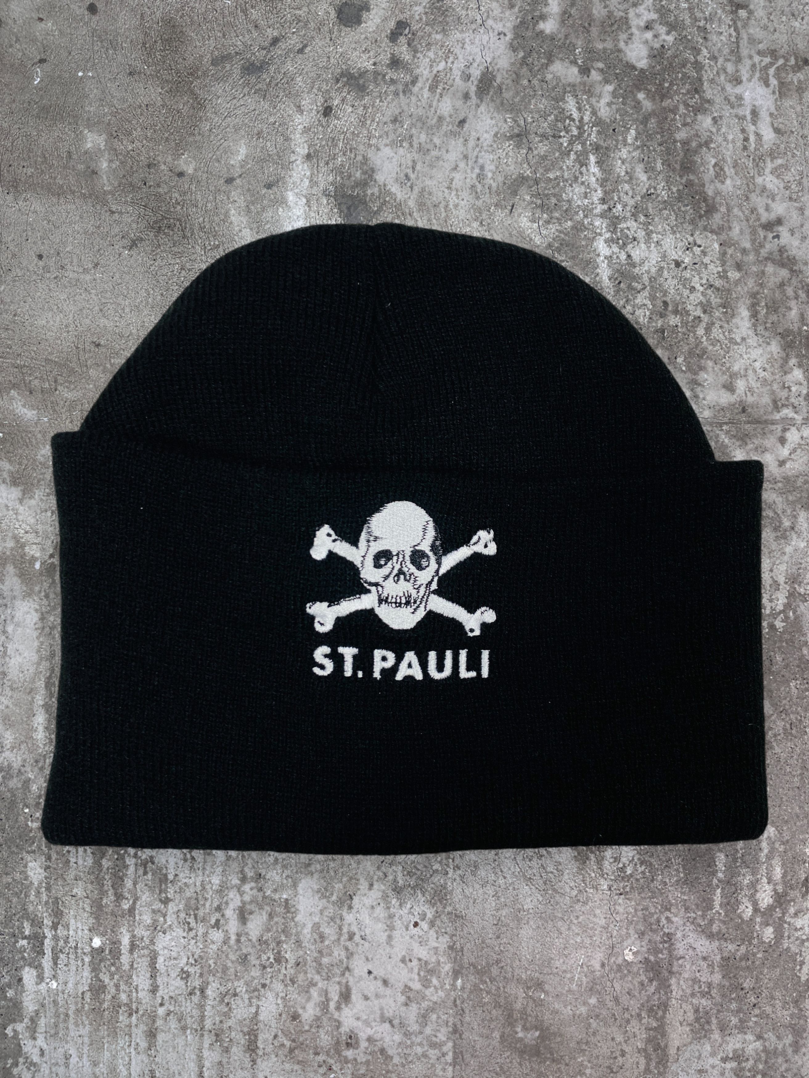 Vintage ST. PAULI Y2K SKULL BEANIE HAT - № 4117 Size ONE SIZE - 1 Thumbnail