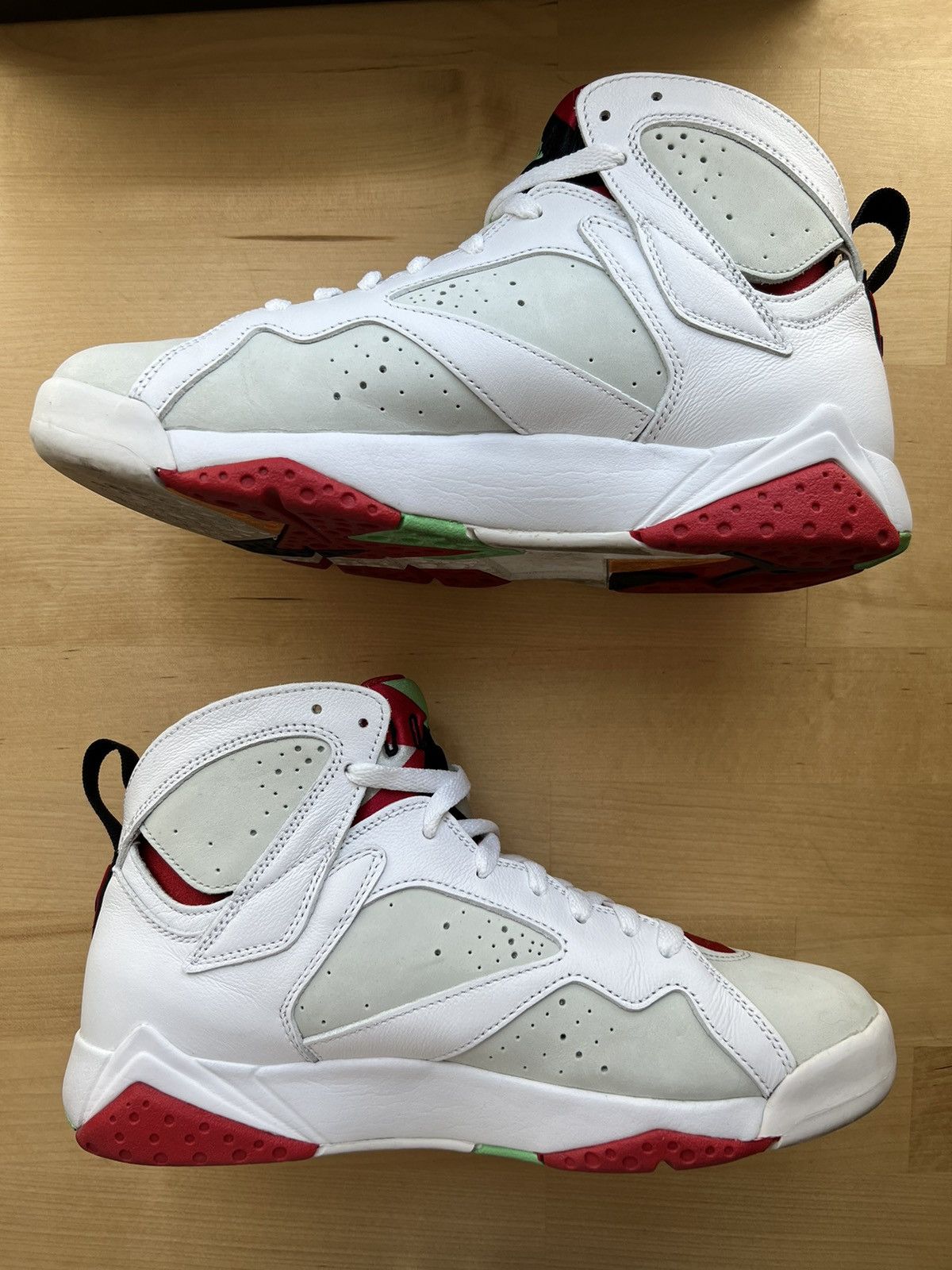 Nike Hare Jordan Size US 8 / EU 41 - 2 Thumbnail