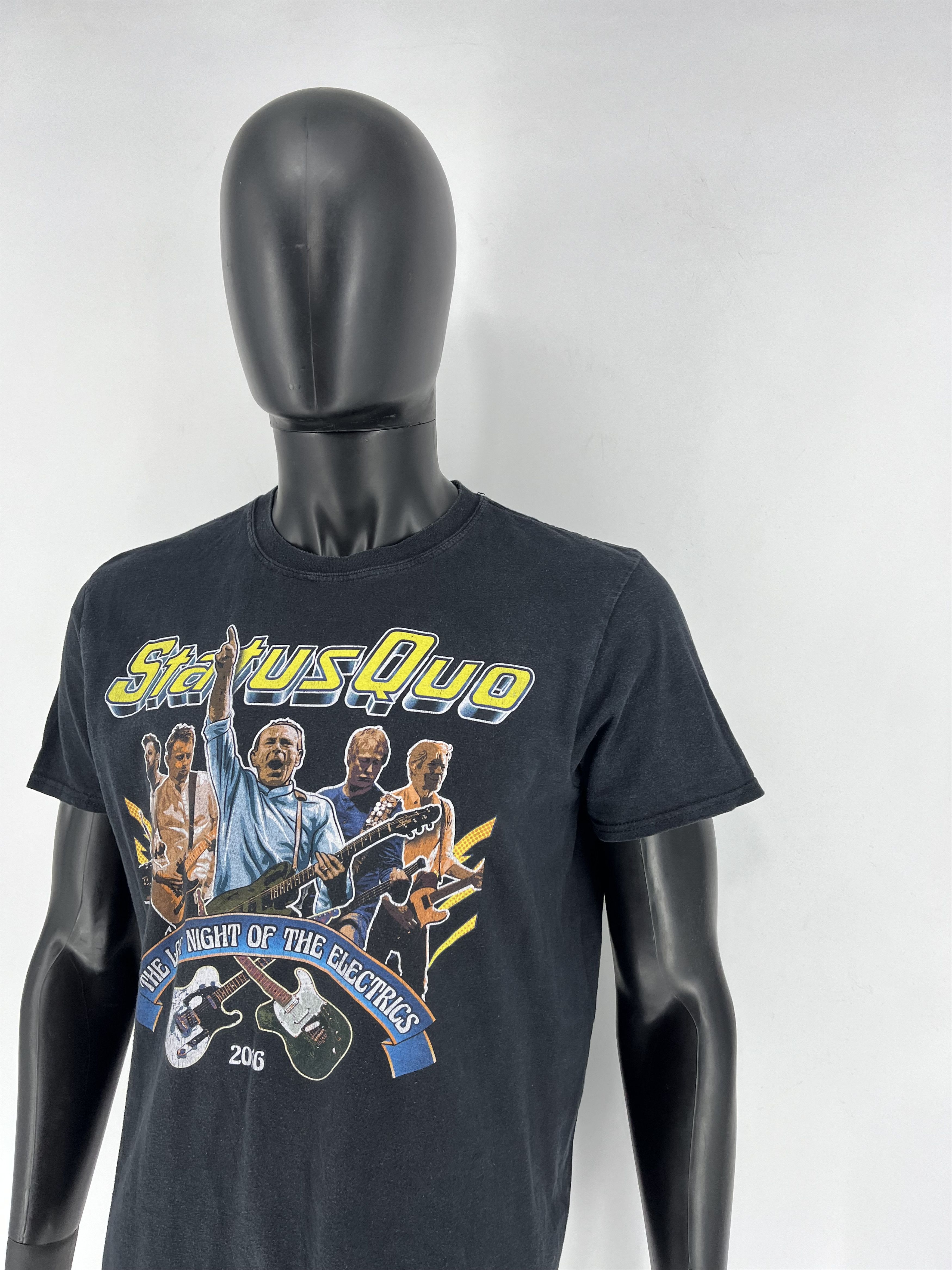 Band Tees × Vintage Soft Style Cotton - Short Sleeve T-Shirt - Status Quo 2016 Size US L / EU 52-54 / 3 - 4 Thumbnail