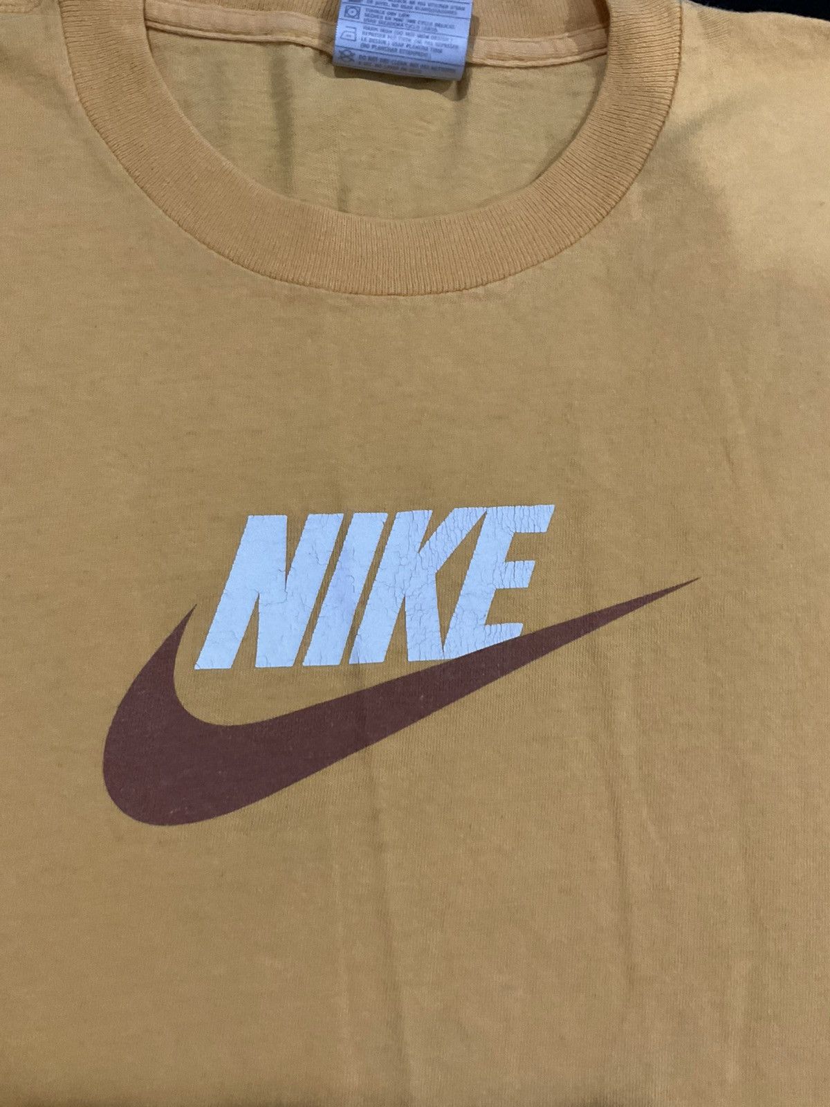 Nike Retro yellow Nike shirt xl Size US XL / EU 56 / 4 - 2 Thumbnail
