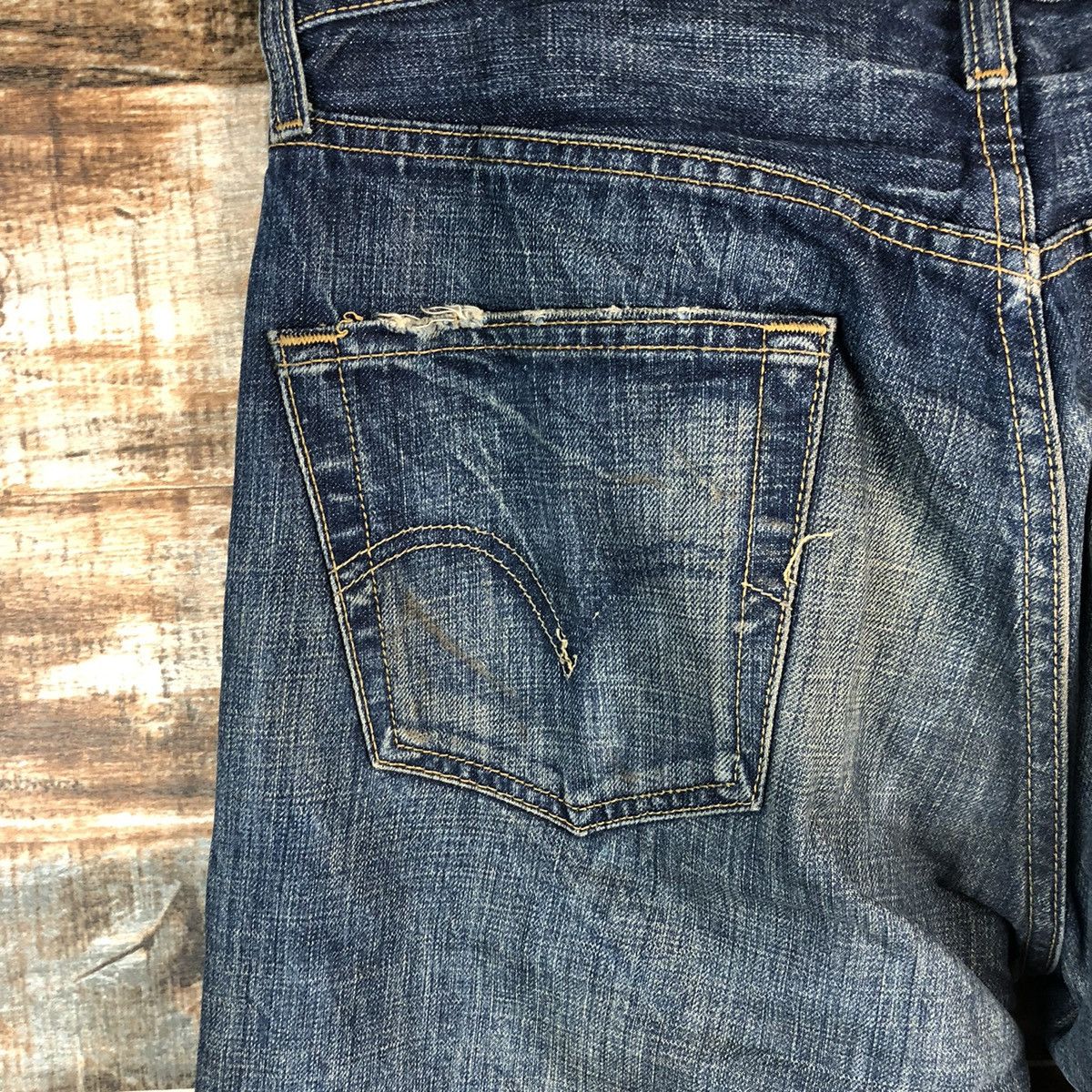 Levi's Levis 501 Blue Distressed ripped Denim jeans Pants #A2606 Size US 32 / EU 48 - 19 Thumbnail