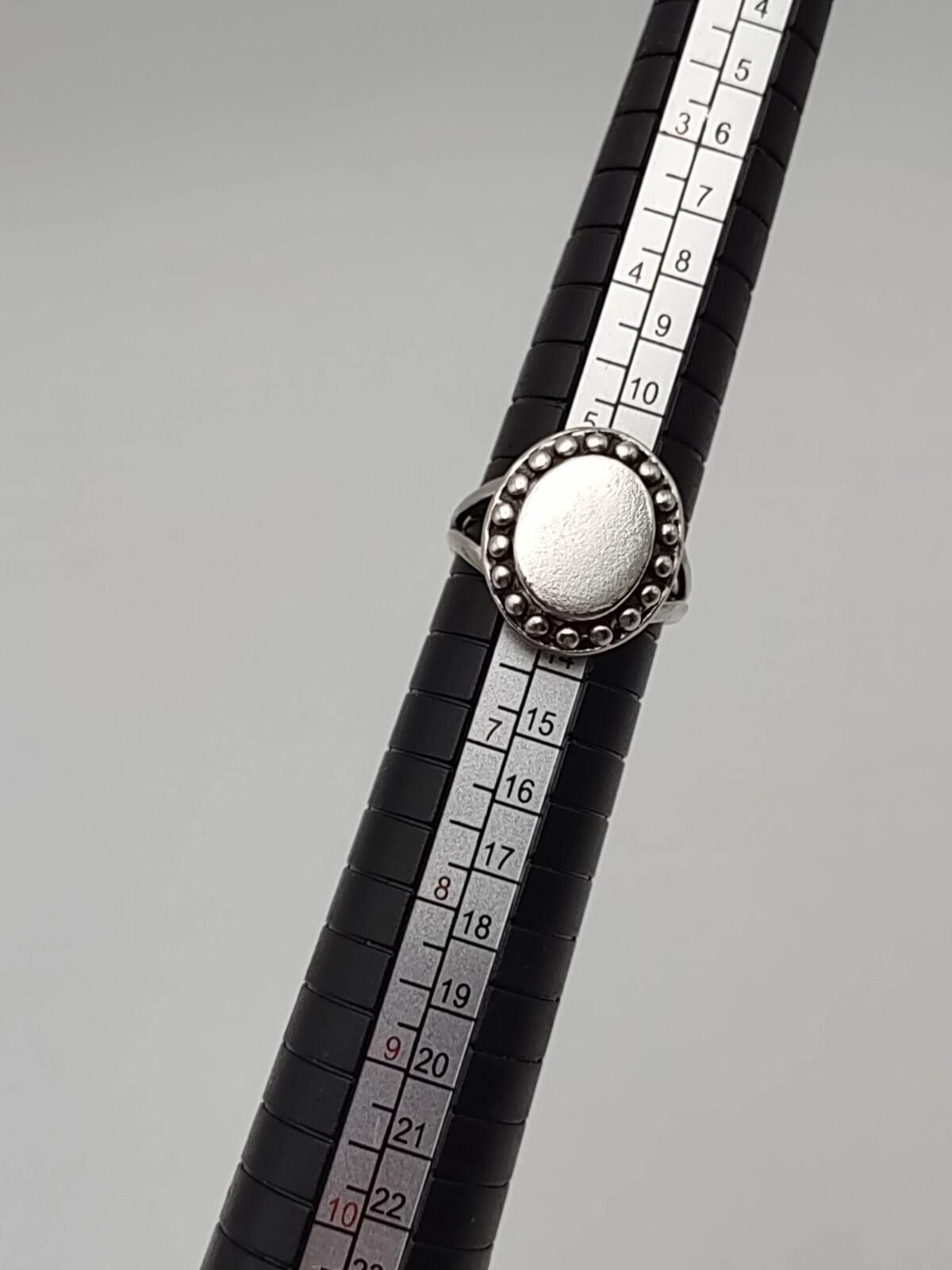 The Unbranded Brand Vintage Sterling Silver Beaded Oval Signet Ring - Size 5.75 Size ONE SIZE - 1 Thumbnail