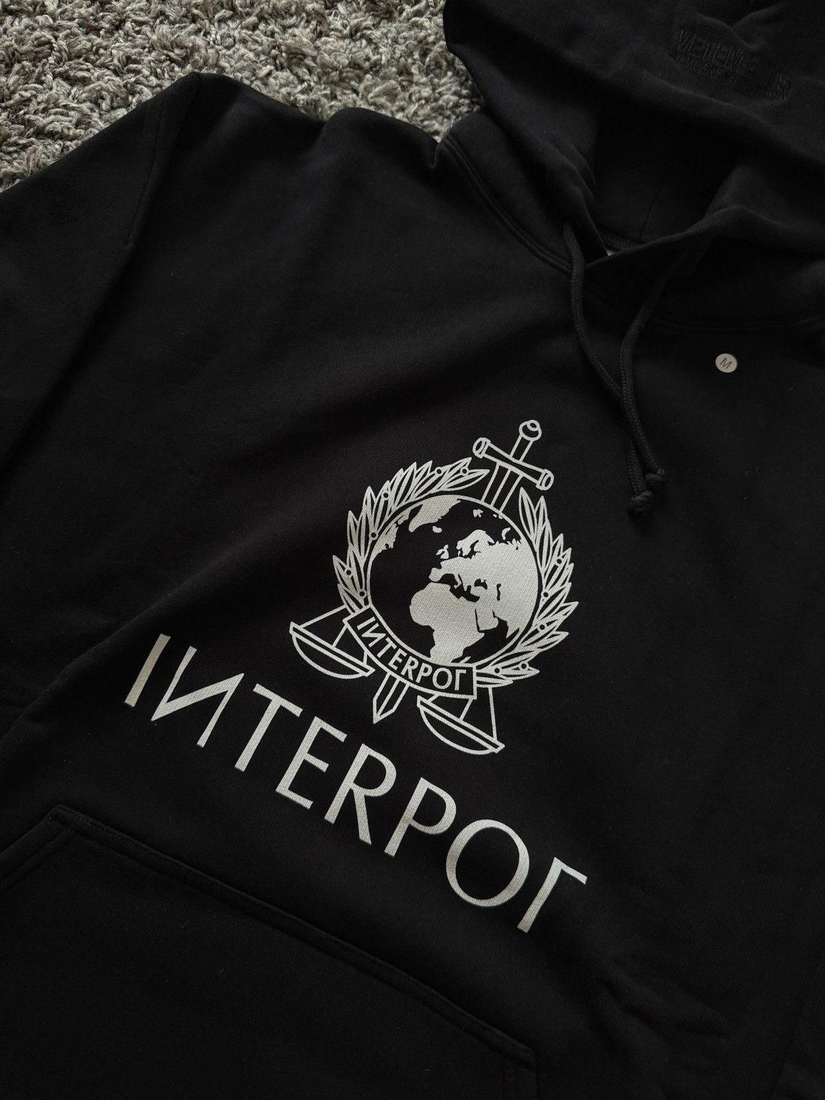 Vetements Vetements Interpol Hoodie Size US M / EU 48-50 / 2 - 2 Thumbnail
