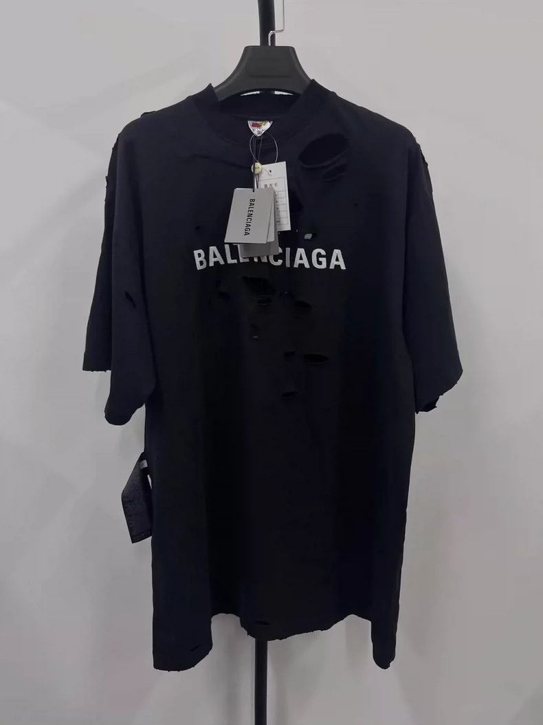 Balenciaga Balenciaga Letter Print Crew Neck Short Sleeve Tee Size US S / EU 44-46 / 1 - 1 Thumbnail