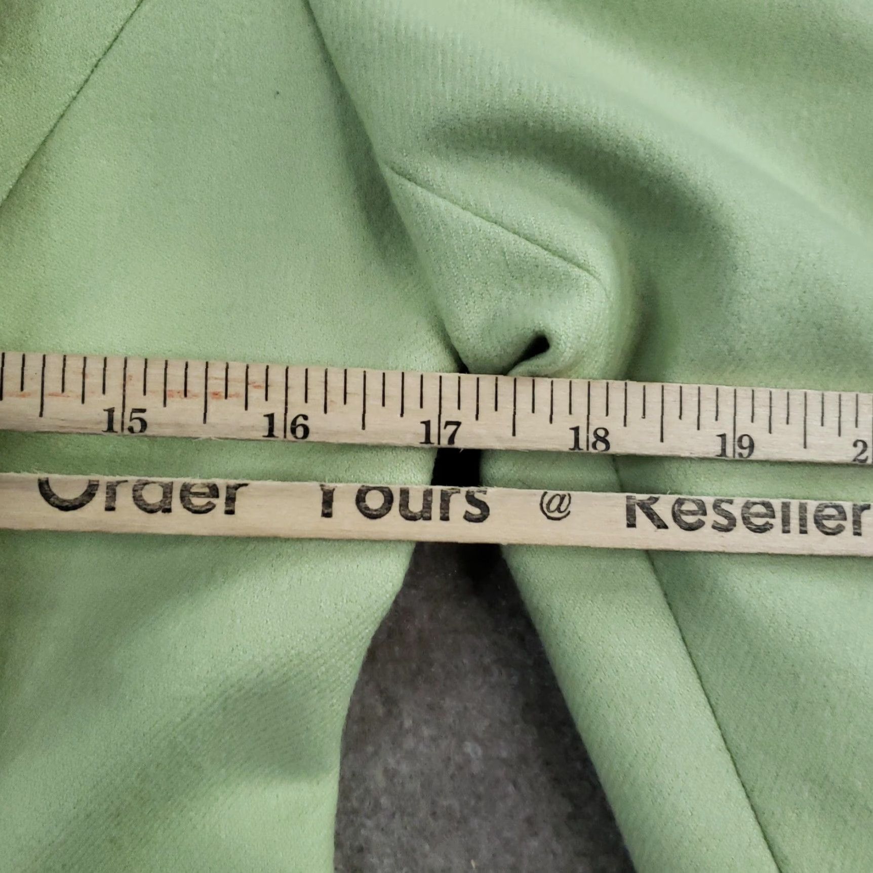 Talbots VINTAGE Talbots Blazer Womens Petites Size 2 Green Wool Cashmere Lined Button Short Sleeve Collared Slim Women Business Blazer Size XS / US 0-2 / IT 36-38 - 3 Thumbnail