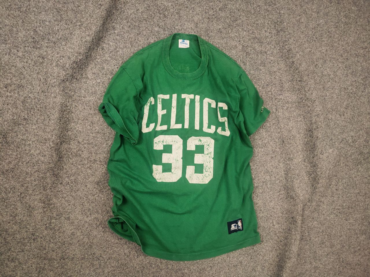 NBA Vintage 90's Starter Larry Bird Celtics 33 NBA Graphic Shirt Size US L / EU 52-54 / 3 - 1 Thumbnail