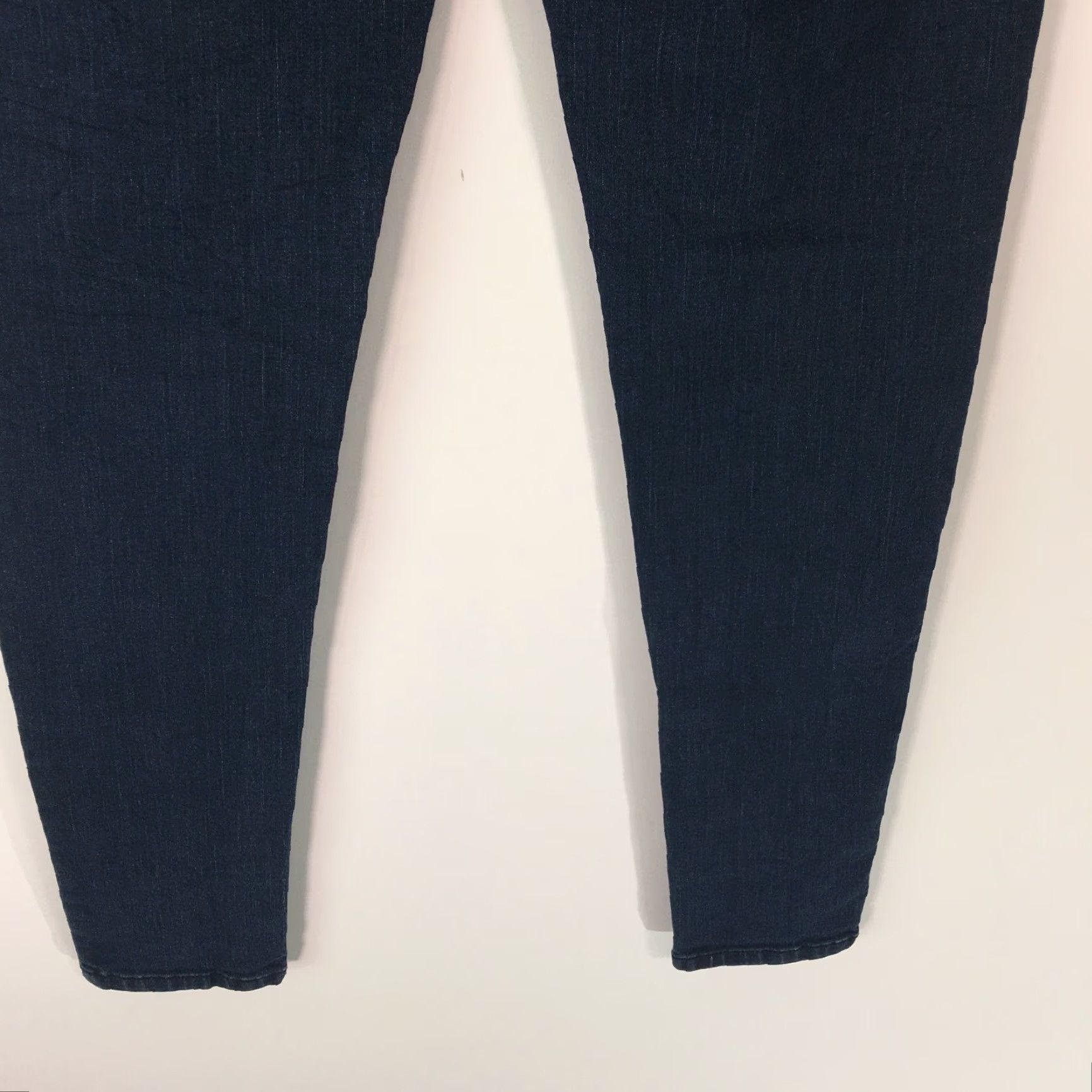 Levi's Levi's Womens Casual Medium Wash Blue Denim Legging Jeans 8M 29x30 (Regular) Belt Loops 5-Pocket Design Denim Blue Legging Jeans Womens Regular Size 30" / US 8 / IT 44 - 4 Thumbnail
