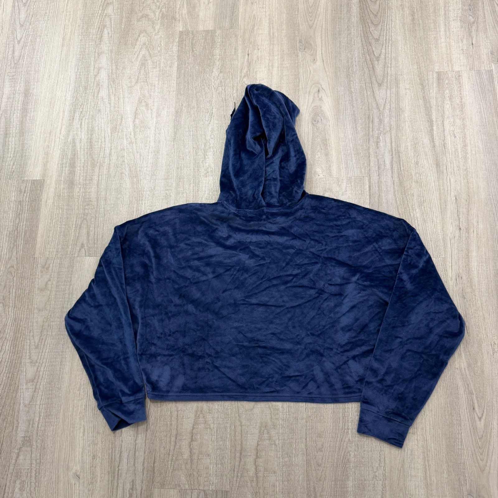 Juicy Couture Vintage Juicy Couture Velour Cropped Hoodie Women's Medium Size M / US 6-8 / IT 42-44 - 5 Thumbnail