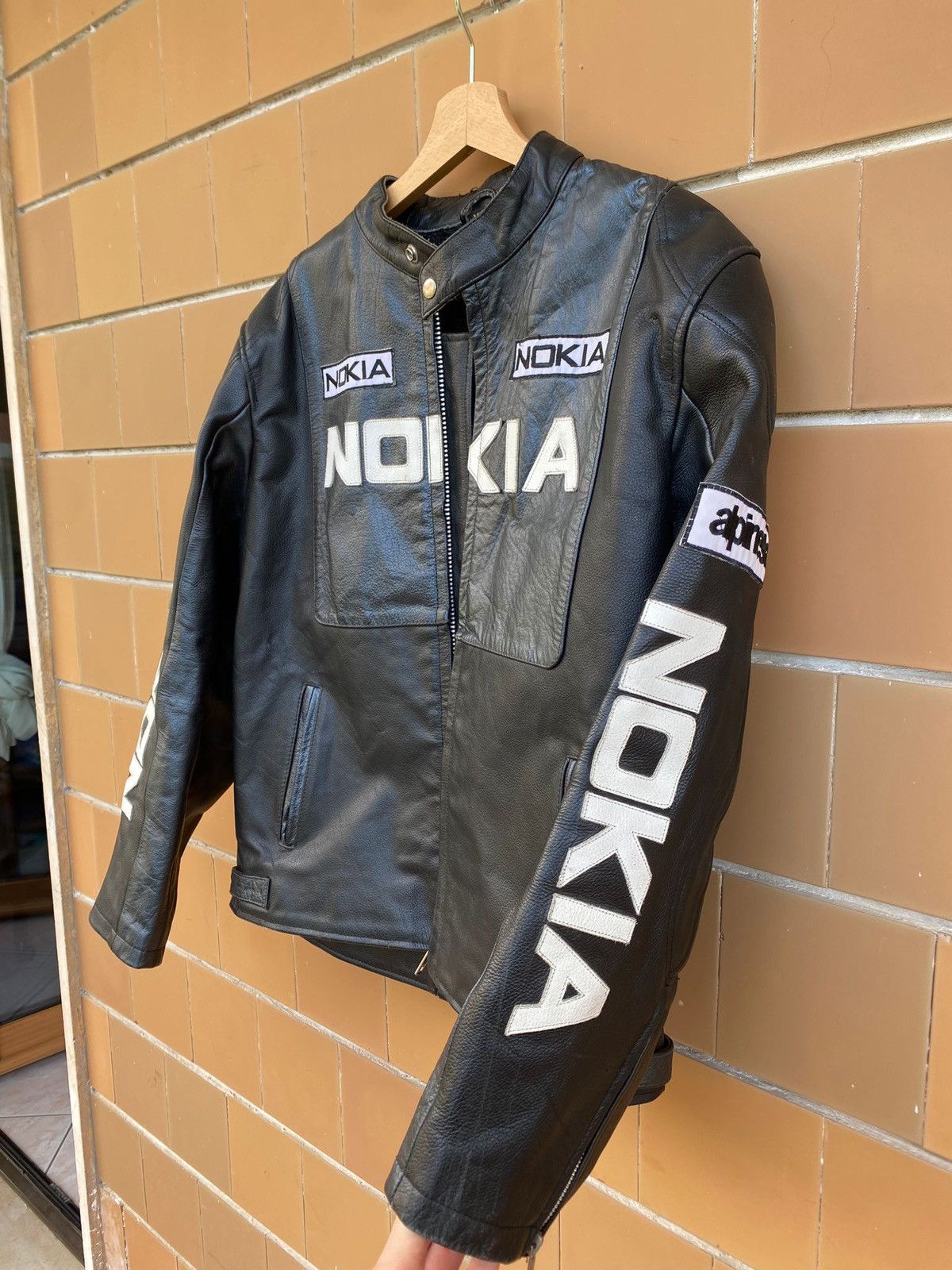 Size XL, fits like a L/XL, best for someone 1m80-1m85