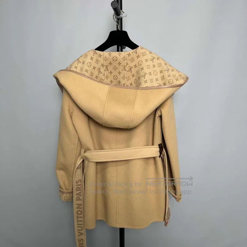 Louis Vuitton Louis Vuitton Full-print short coat Size XS / US 0-2 / IT 36-38 - 2 Thumbnail