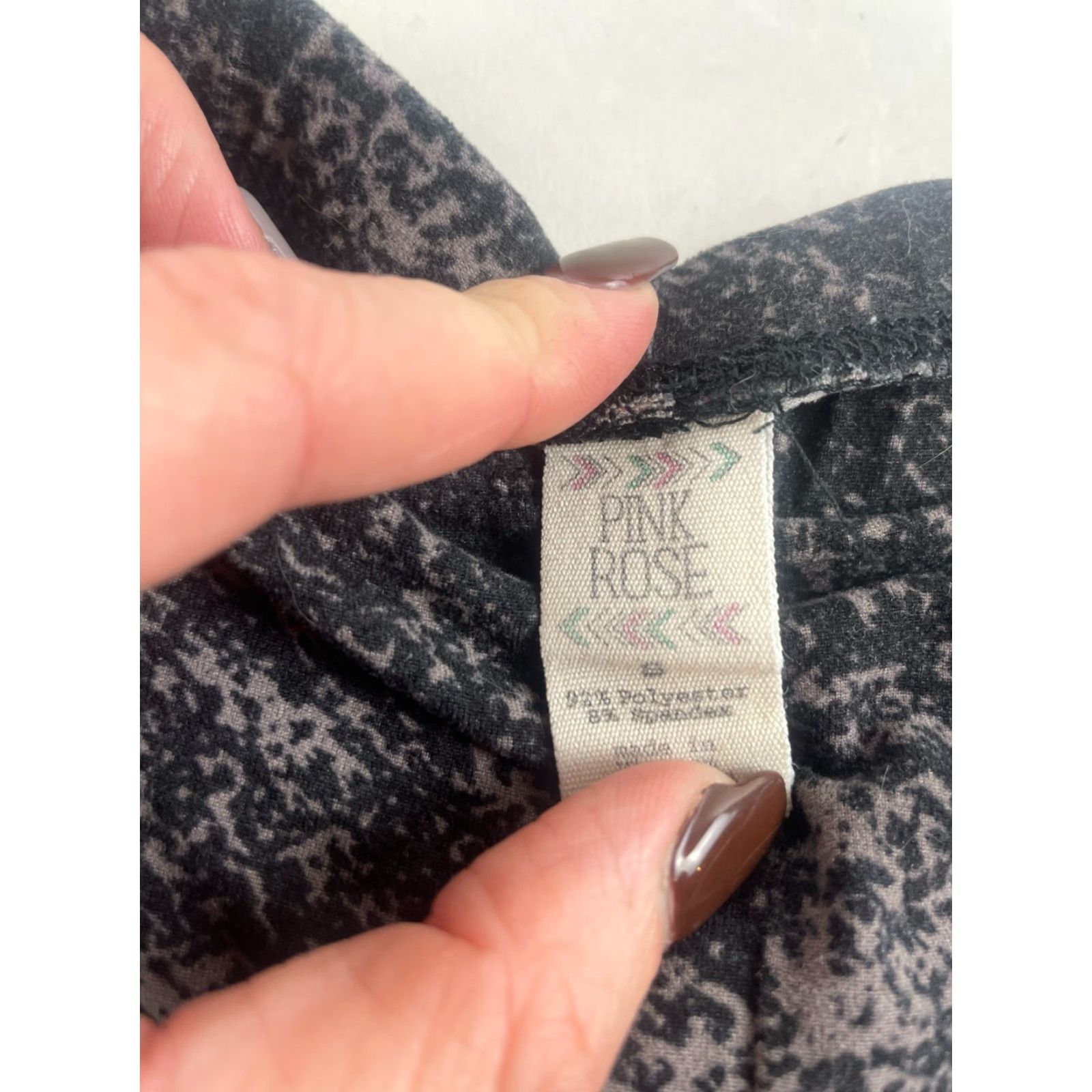Vintage Pink Rose Pants Women's Size Small Black Gray Granite Pull On Leggings Stretch Size 42" / US 20 - 6 Thumbnail