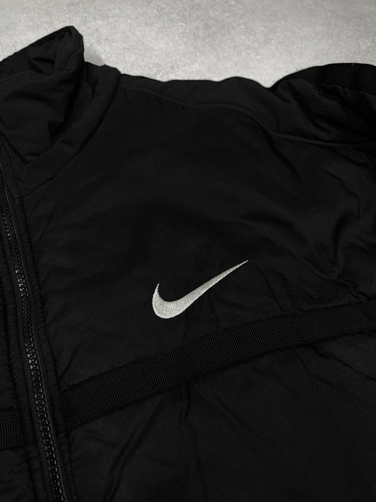 Nike Vintage Nike Puffer Jacket Black Double Logo Swoosh Y2K Size US L / EU 52-54 / 3 - 5 Thumbnail
