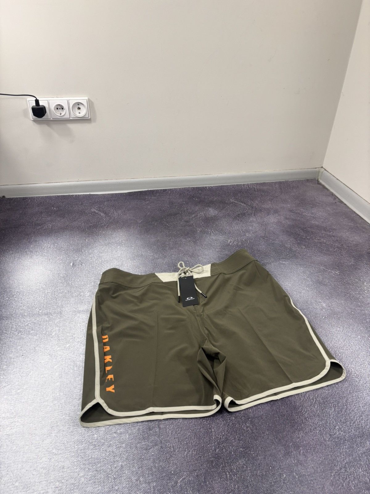 Oakley Oakley Solid Boardshort 18" NWT Men’s Swim Shorts Dark Brush Size US 38 / EU 54 - 4 Thumbnail