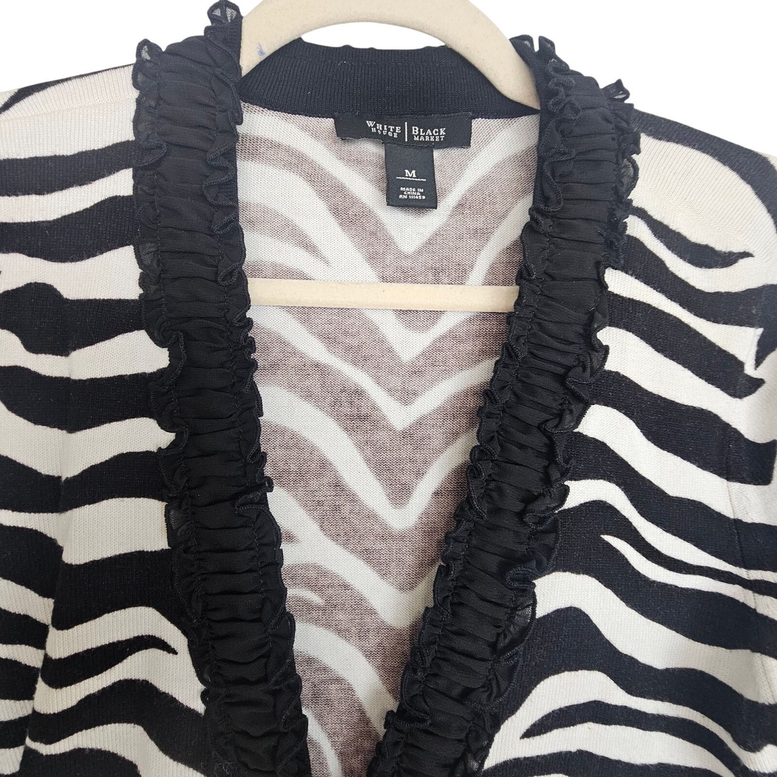 White House Black Market White House Black Market Zebra Print Cardigan Size M Clasp Size M / US 6-8 / IT 42-44 - 2 Thumbnail