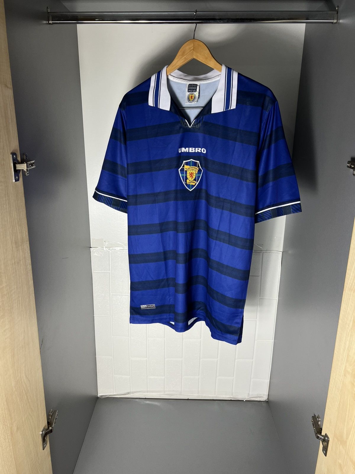 Umbro VINTAGE UMBRO SCOTLAND RETRO SOCCER JERSEY BLOKE Y2K 90s Size US XXL / EU 58 / 5 - 7 Thumbnail