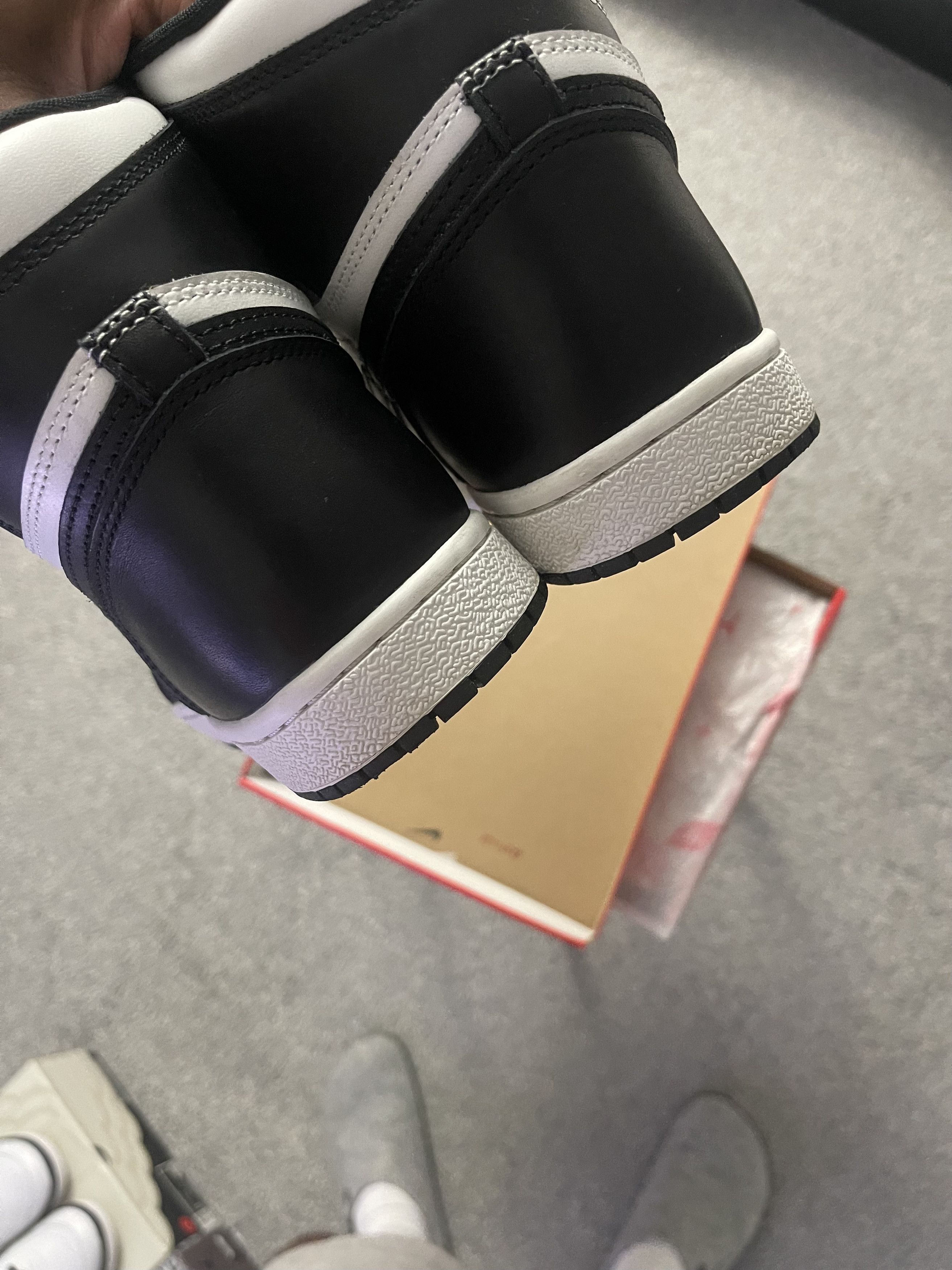 Jordan Brand Air Jordan 1 Retro High '85 OG 'Black White Size US 10 / EU 43 - 12 Thumbnail