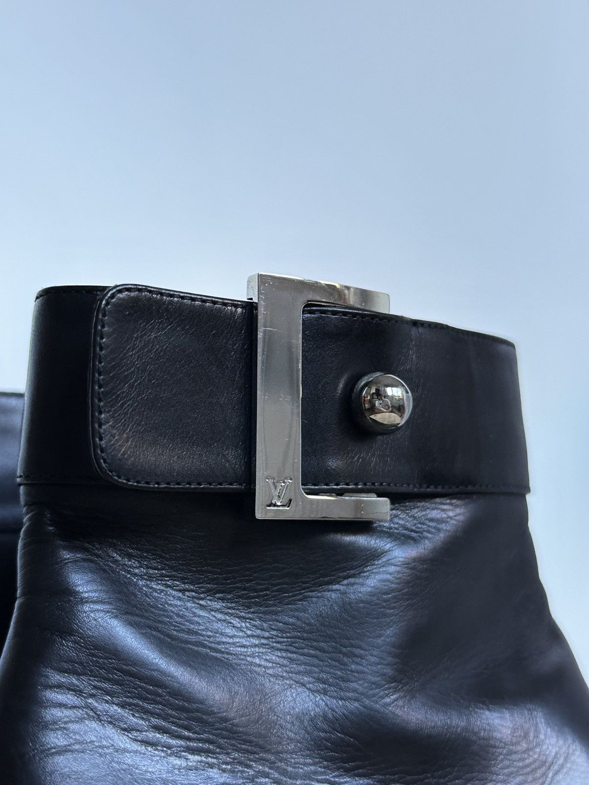 Louis Vuitton Louis Vuitton Black Leather Ankle Boots with Metal LV Buckle Size US 5 / IT 35 - 8 Thumbnail