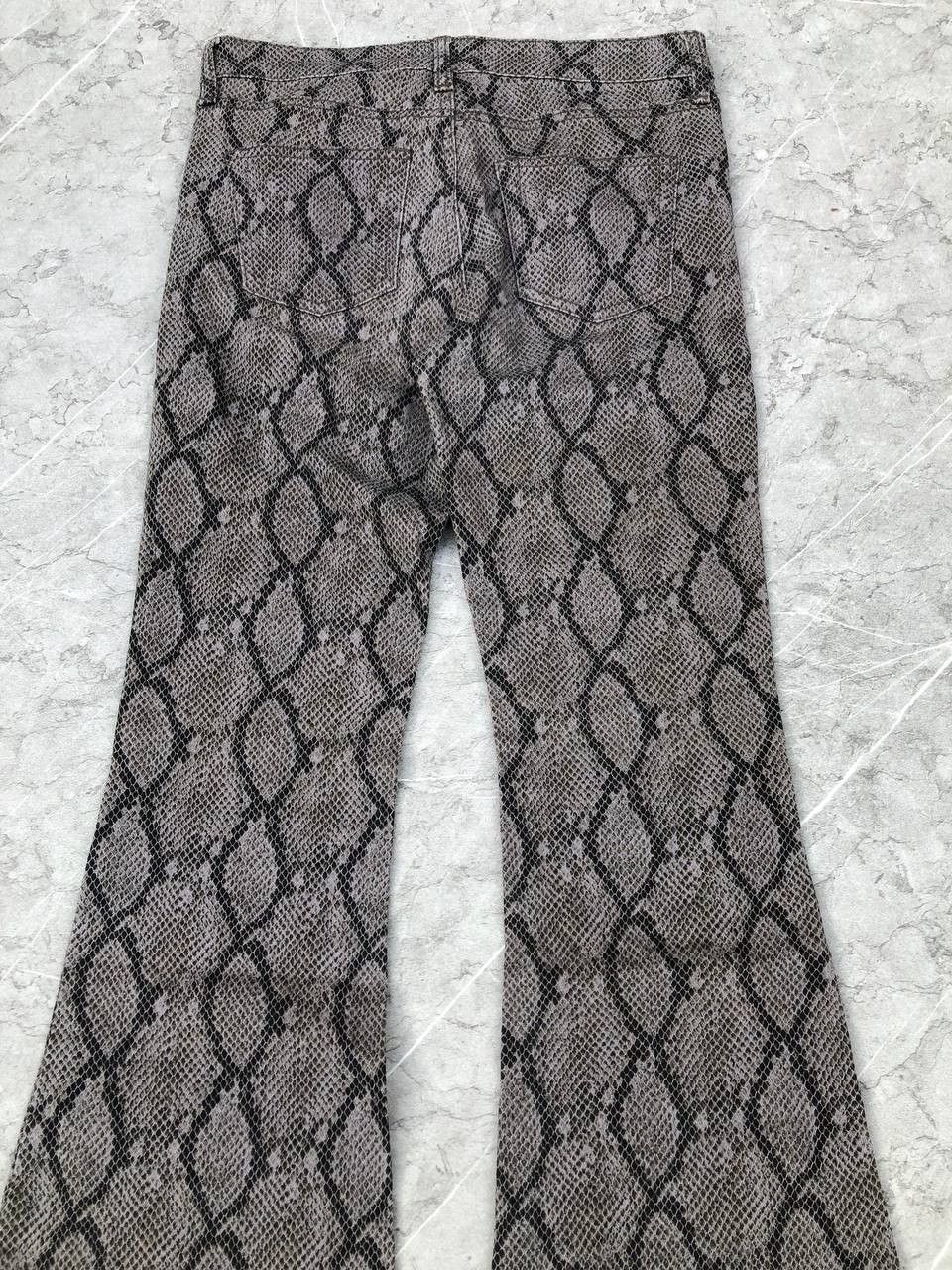 Japanese Brand × Vintage ENVYM Snake Skin Flared Jeans Size 27" / US 4 / IT 40 - 8 Thumbnail