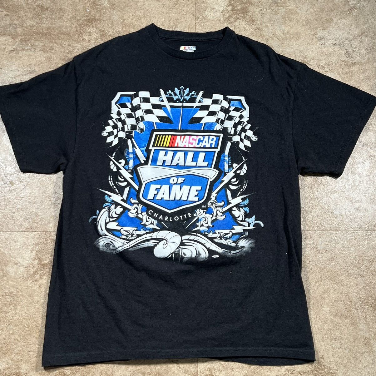 Chase Authentics × NASCAR NASCAR Hall of Fame Charlotte Racing Black T Shirt Size US XL / EU 56 / 4 - 1 Thumbnail