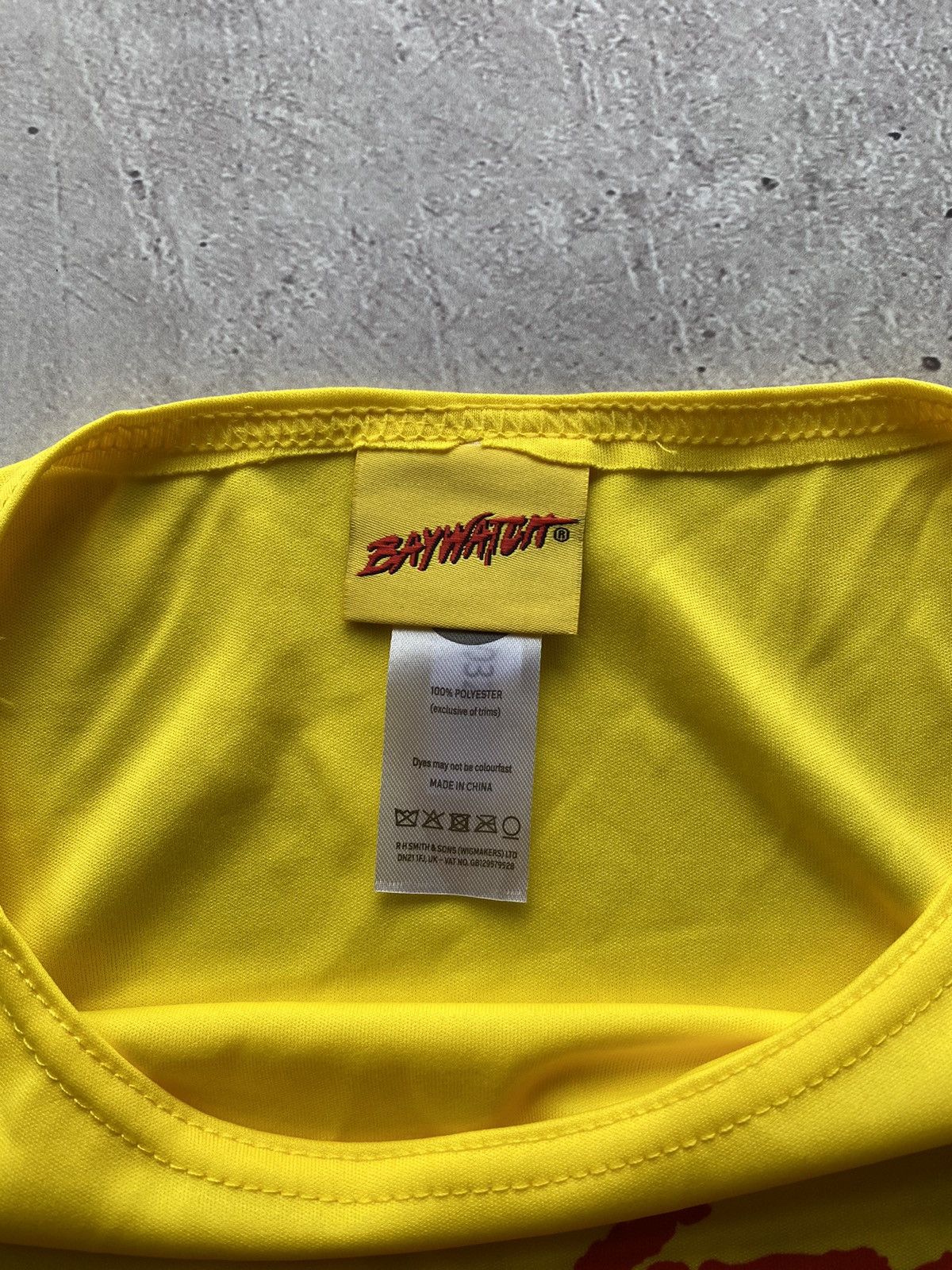 Vintage BAYWATCH Malibu T Shirt Yellow Short sleeve Y2K USA Retro Size US M / EU 48-50 / 2 - 3 Thumbnail