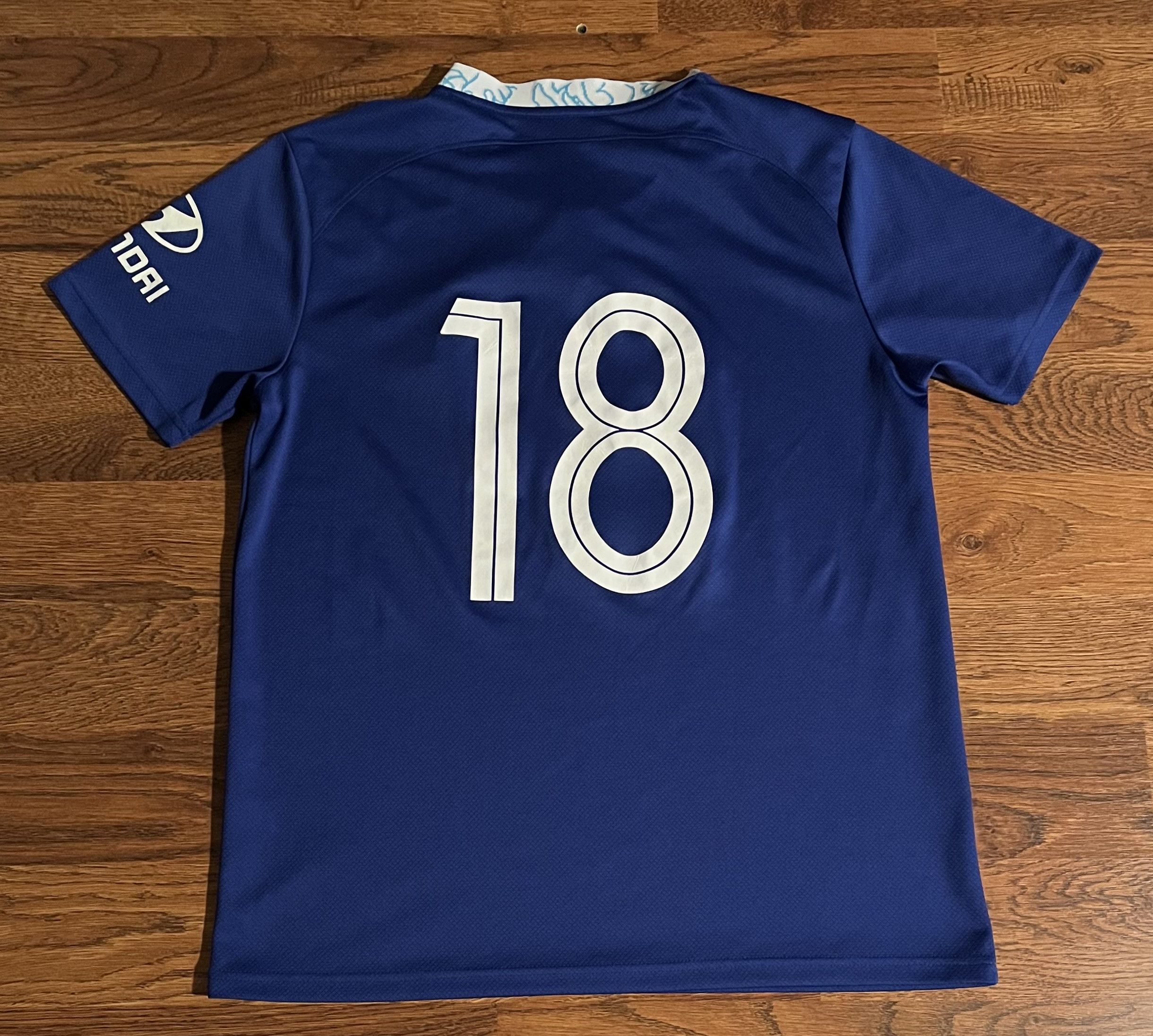 Chelsea Soccer Chelsea FC Home Jersey Soccer Shirt Hyundai Short Sleeve Size US M / EU 48-50 / 2 - 2 Thumbnail