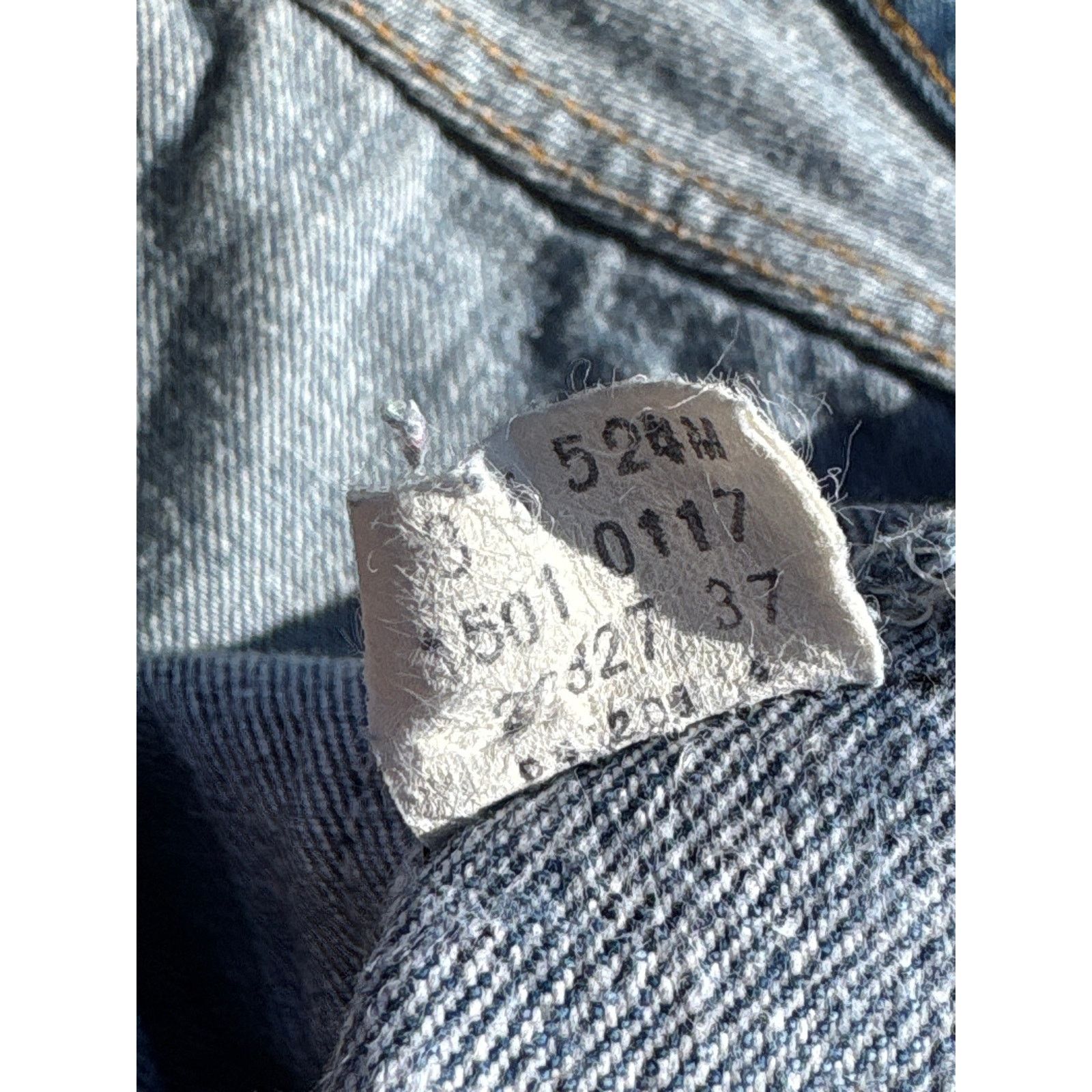 Levi's Vintage 86 Levi’s 1501 0117 R tag Jeans 36x38 (34x36) Size US 34 / EU 50 - 6 Thumbnail