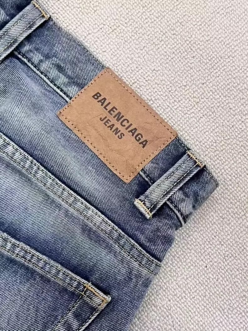 Balenciaga Balenciaga size XXS Washed Mid-Rise Flared Jeans Size 24" / US 00 / IT 34 - 3 Thumbnail