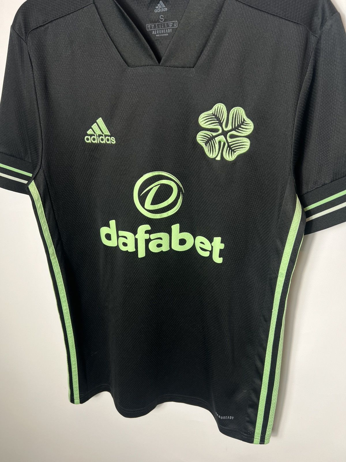 Adidas CELTIC SCOTLAND 2020/2021 THIRD FOOTBALL SHIRT ADIDAS SIZE S Size US S / EU 44-46 / 1 - 3 Thumbnail