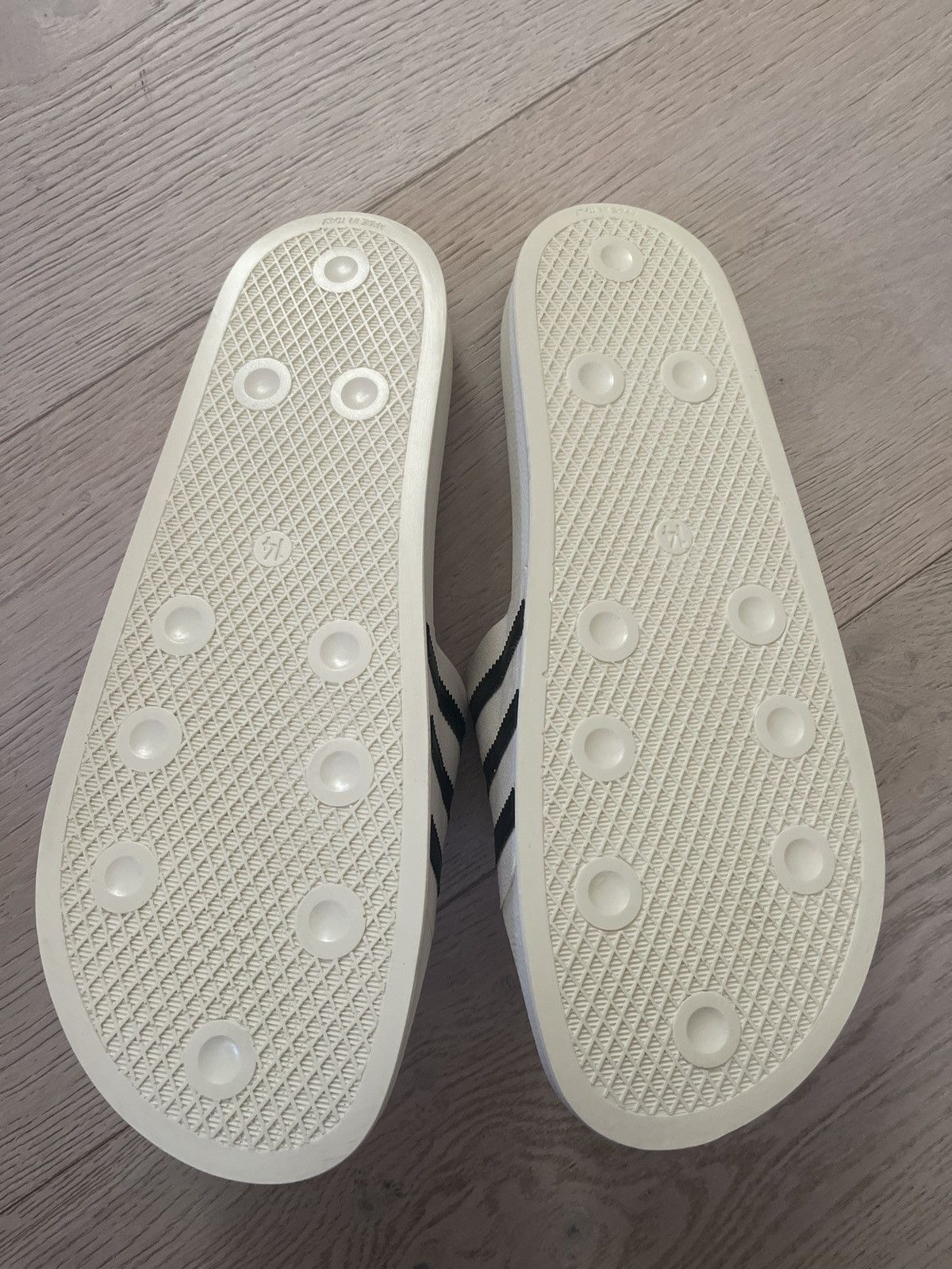 Adidas × Fear of God Size 14 Fear of God x Adidas Slides Size US 14 / EU 47 - 5 Thumbnail
