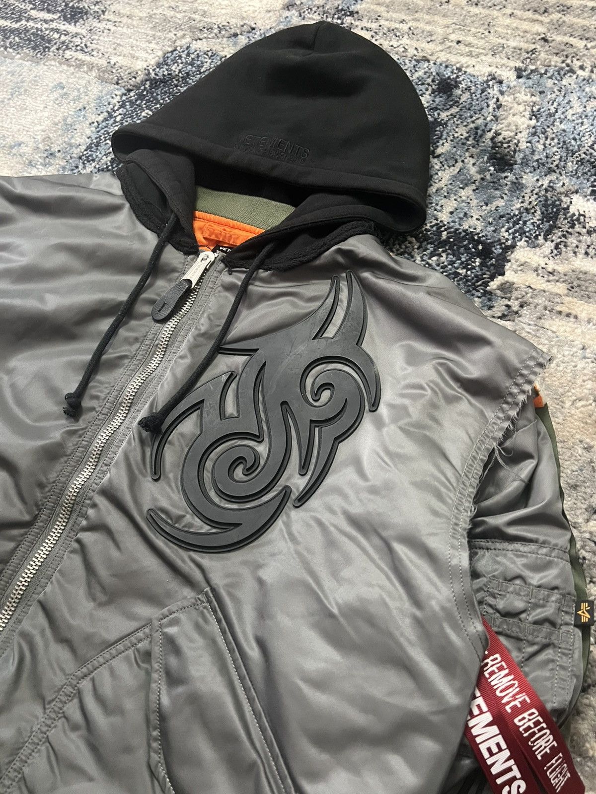 Alpha Industries × Vetements Vetements Alpha Industries AW19 Tribal Bomber Jacket Size US XS / EU 42 / 0 - 2 Thumbnail