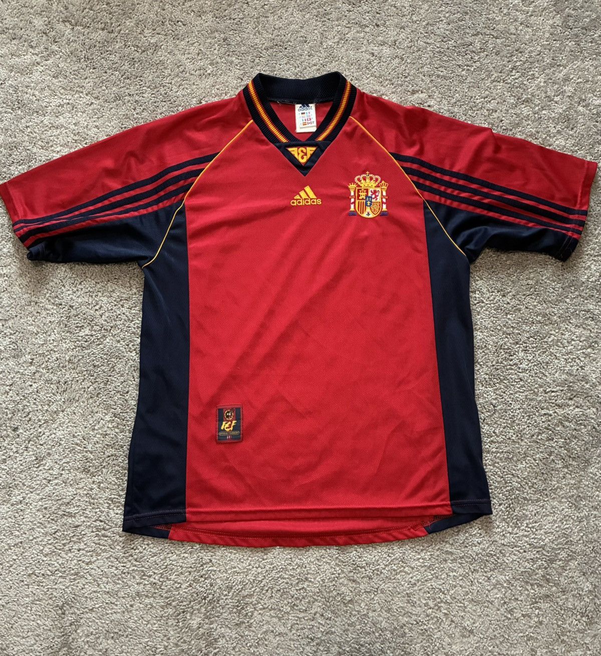 Adidas 1998 Spain Home Jersey Size US L / EU 52-54 / 3 - 1 Thumbnail