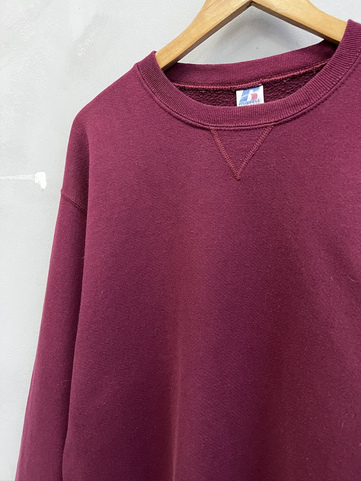 Russell Athletic Russel classic sweatshirt deep purple baggy fit Size US M / EU 48-50 / 2 - 7 Thumbnail