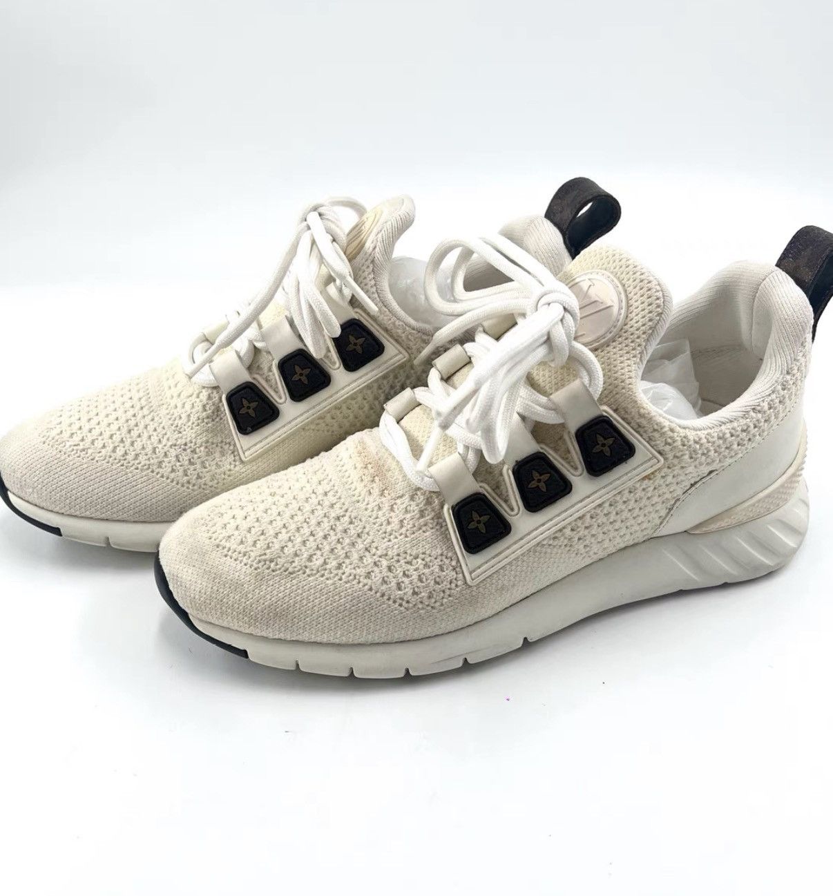 Louis Vuitton Louis Vuitton / Classic Women's Monogram Woven Sneakers K12 Size US 5.5 / IT 35.5 - 1 Thumbnail