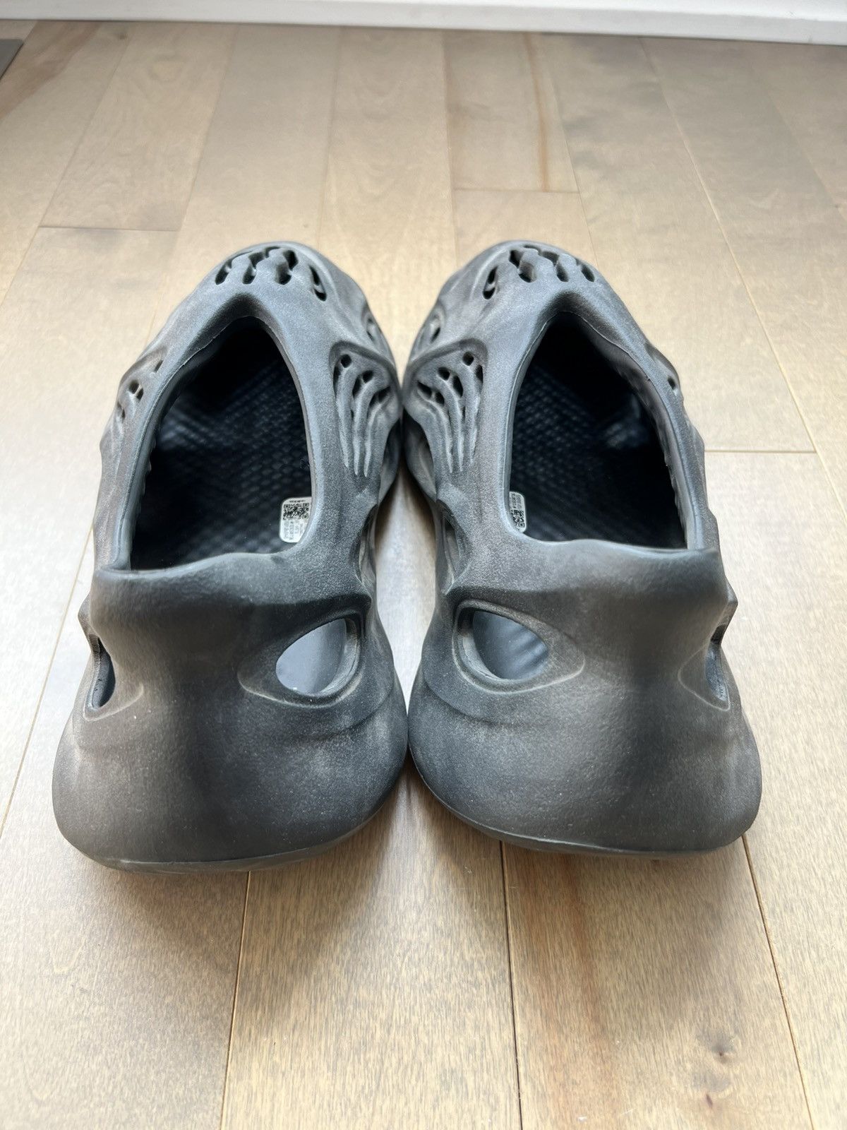 Adidas × Yeezy Yeezy Foam RNR Onyx Size US 10 / EU 43 - 5 Thumbnail