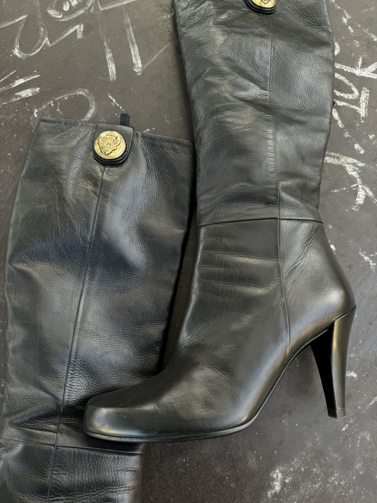 Gucci rare vintage gucci heels Size US 8.5 / IT 38.5 - 2 Thumbnail
