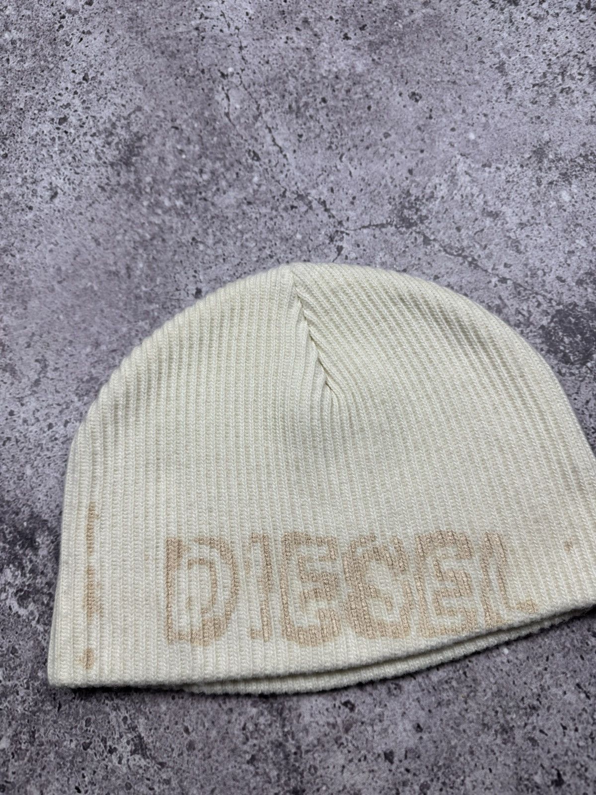 Diesel 🔥VINTAGE DIESEL Y2K BIG LOGO 90’S KNIT BEANIE HAT JAPANESSE🔥 Size ONE SIZE - 2 Thumbnail