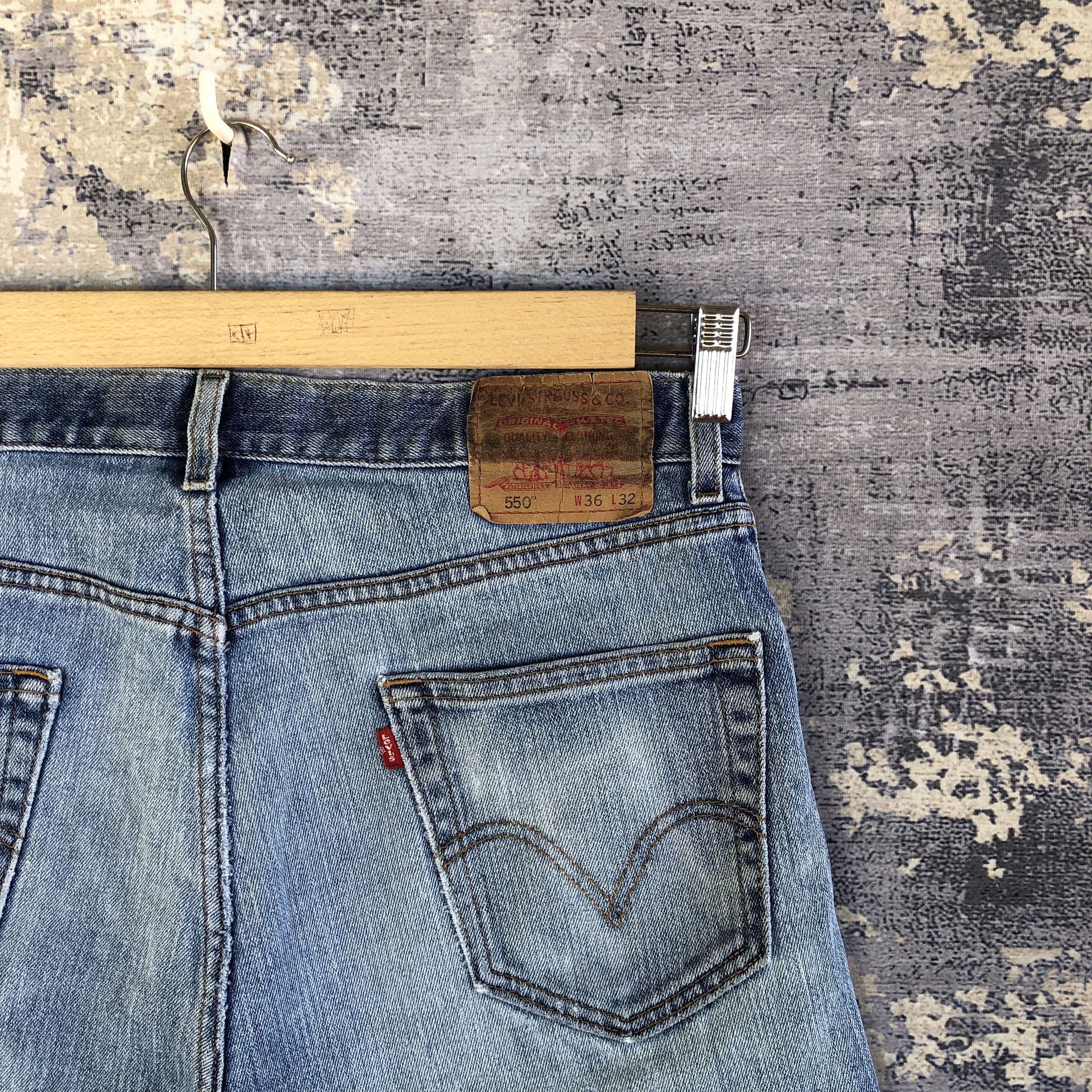 Levi's Vintage Levis 550 Light Wash Jeans Levi's Distressed Denim Size US 34 / EU 50 - 5 Thumbnail