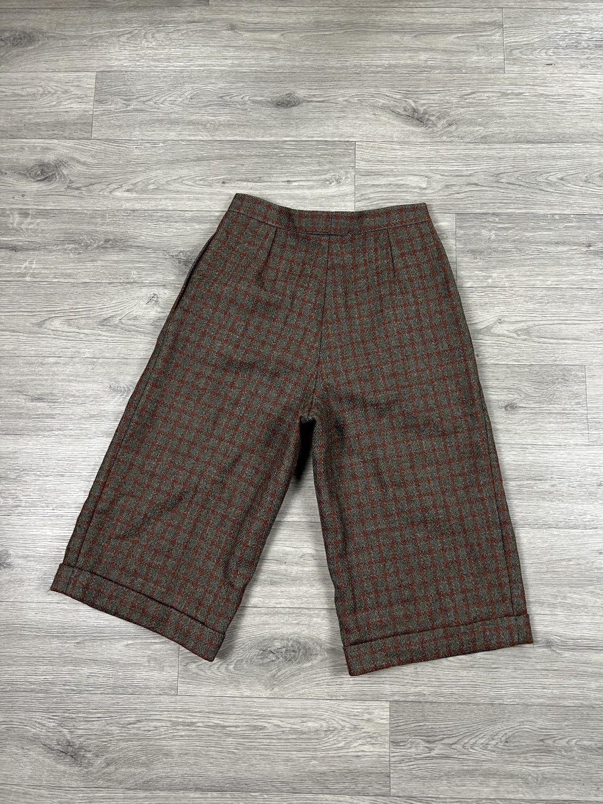 Celine Rare Celine vintage wool tweed shorts FR 10 (M) Women’s Size 28" / US 6 / IT 42 - 11 Thumbnail