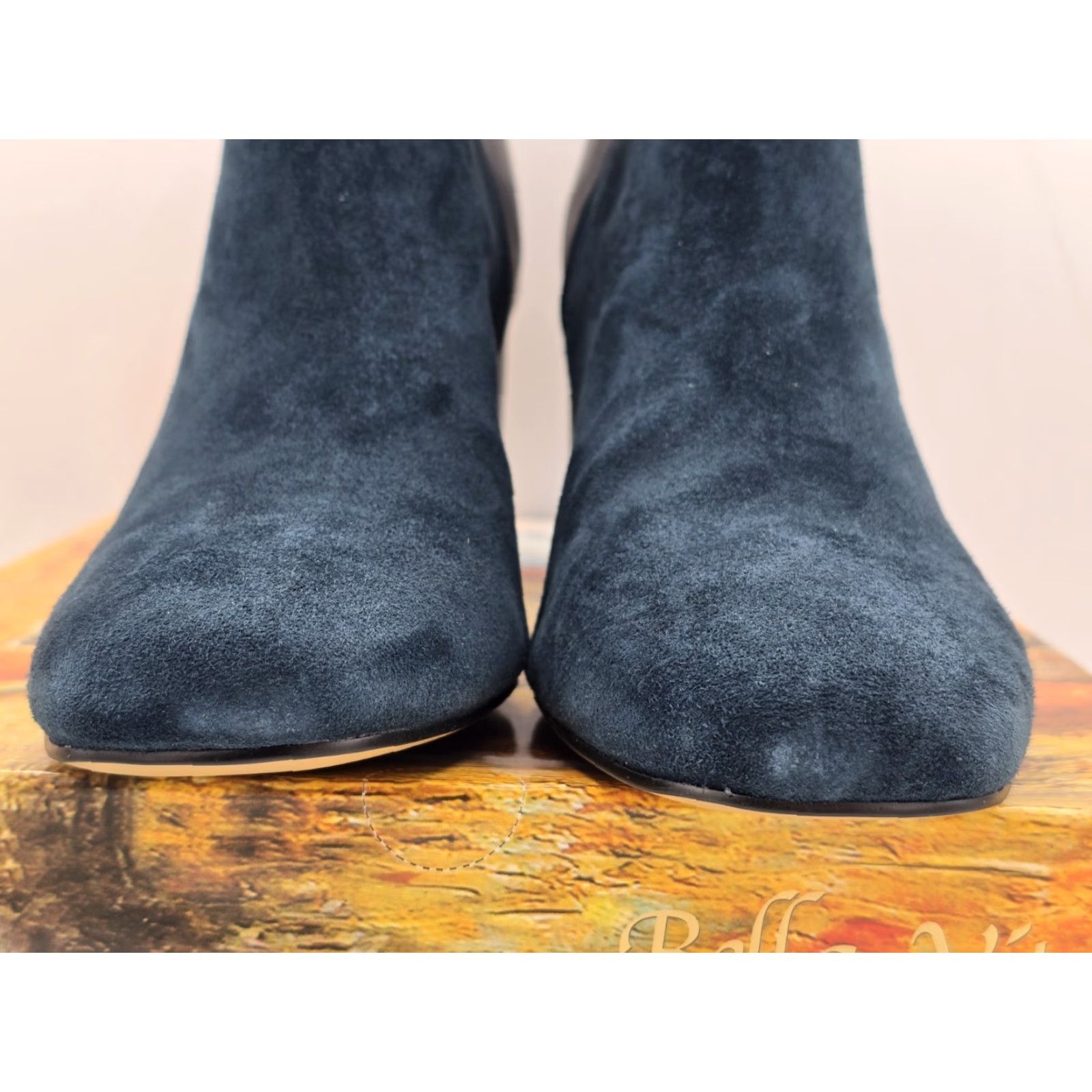 Vintage VINTAGE Bella Vita Quincy Women's Ankle Boots Navy Leather Size 12 M - Party, Wide Calf, Med Heel Size US 12 / IT 42 - 3 Thumbnail