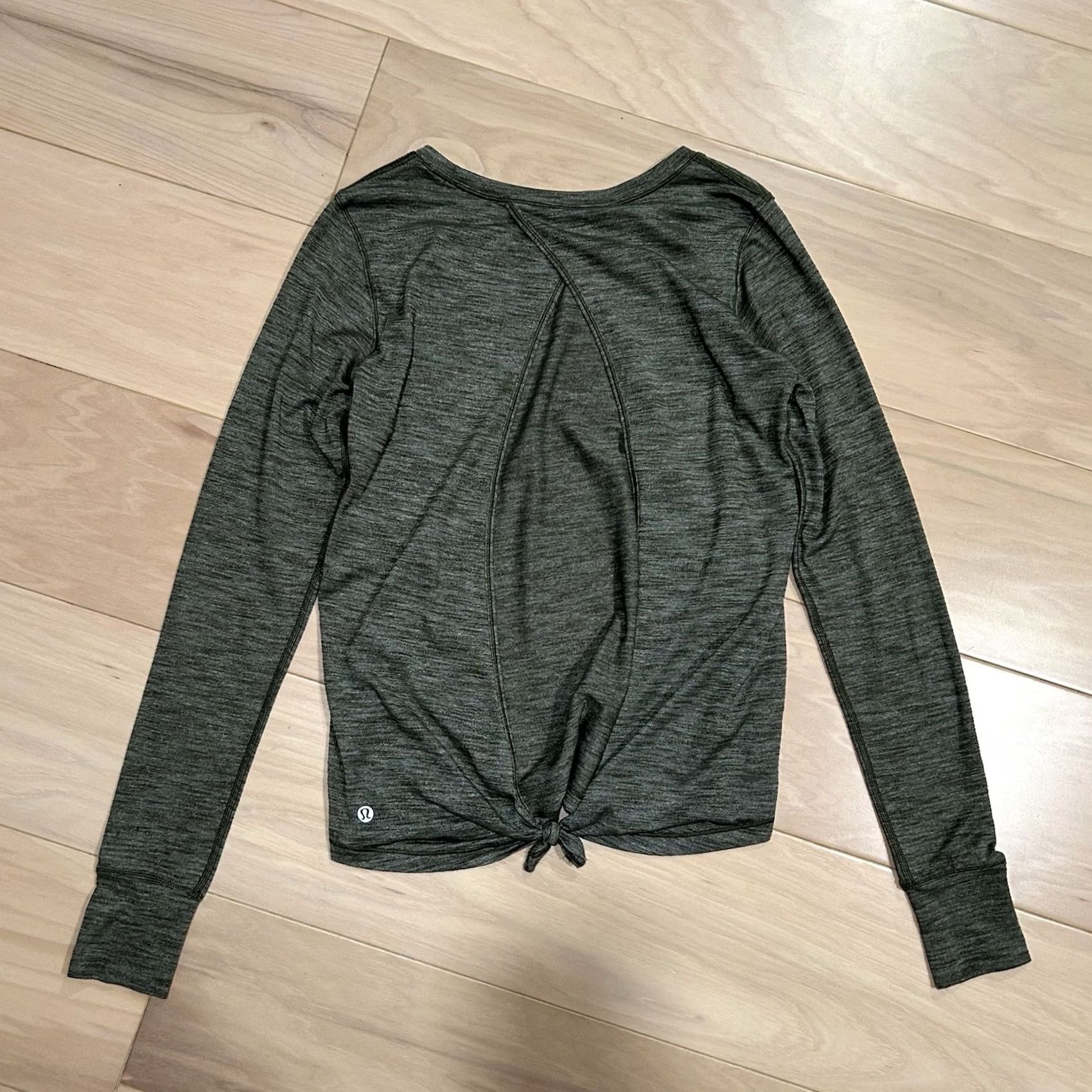 Lululemon Lululemon Beat The Heat Open Back Shirt Long Sleeve Women’s 6 Size M / US 6-8 / IT 42-44 - 3 Thumbnail