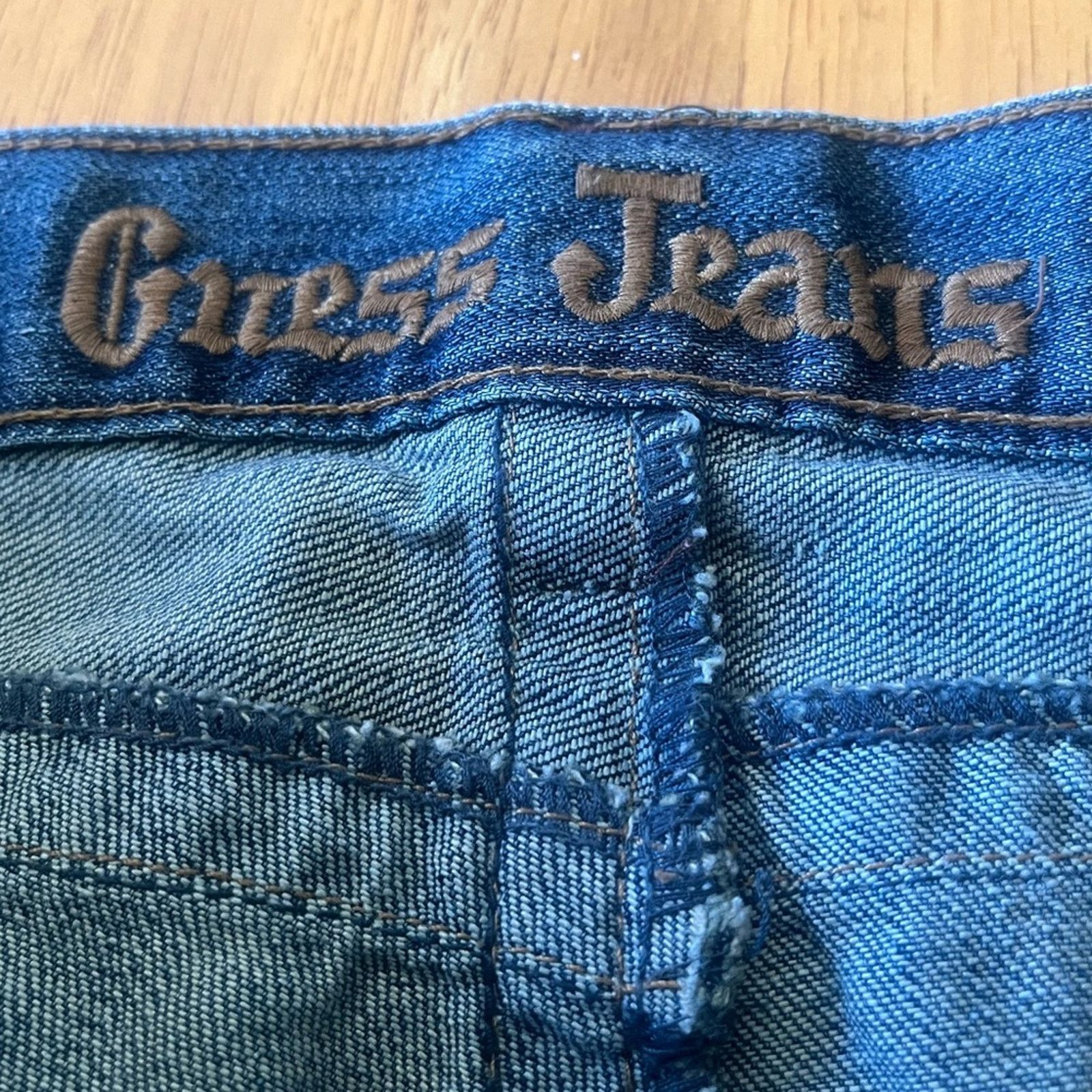 Guess Men's Blue Denim Guess Jeans Shorts, size 33 Size US 33 - 5 Thumbnail
