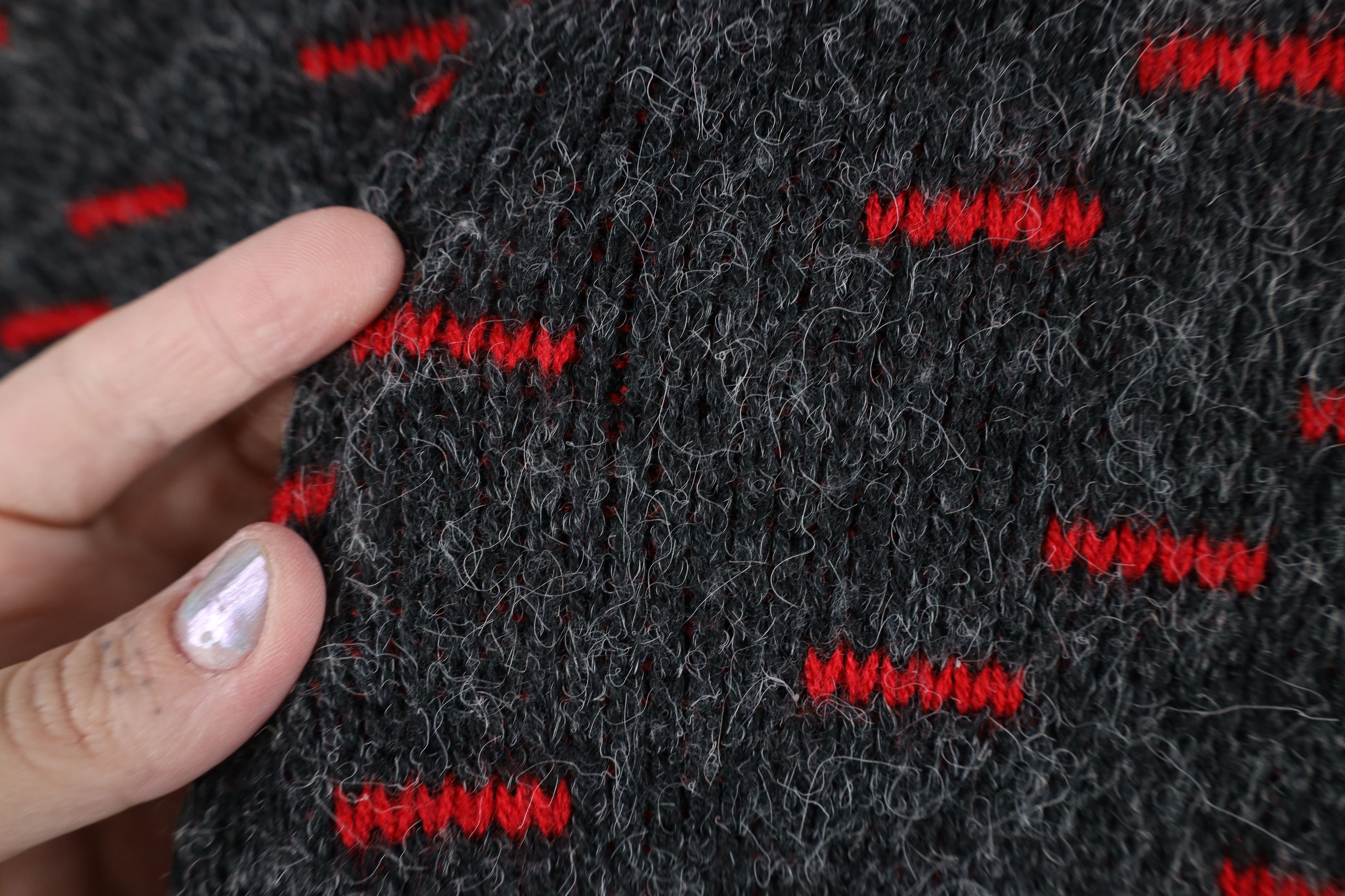 Vintage Vintage 90s Streetwear Shag Fuzzy Knit Crewneck Sweater Size M / US 6-8 / IT 42-44 - 5 Thumbnail