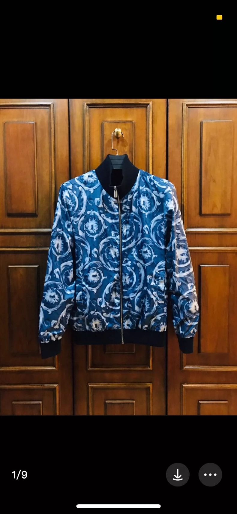 Versace Wear a jacket on both sides