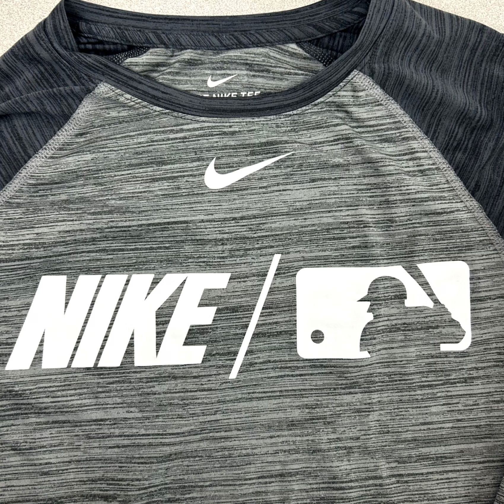 Nike Nike MLB Training Shirt Mens Small Raglan 3/4 Sleeve Dri-FIT AA8260-010 Gray Black Space Dye Graphic Print S Size US S / EU 44-46 / 1 - 2 Thumbnail
