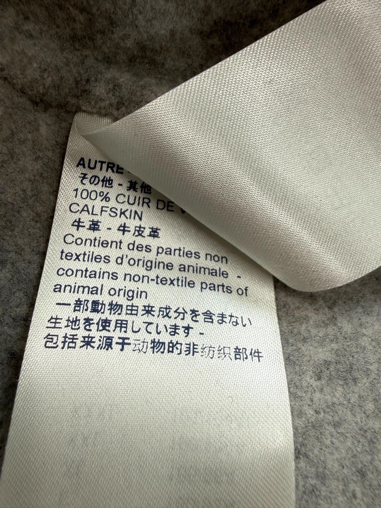 Louis Vuitton LV gray cashmere hoodie M Size US M / EU 48-50 / 2 - 7 Thumbnail