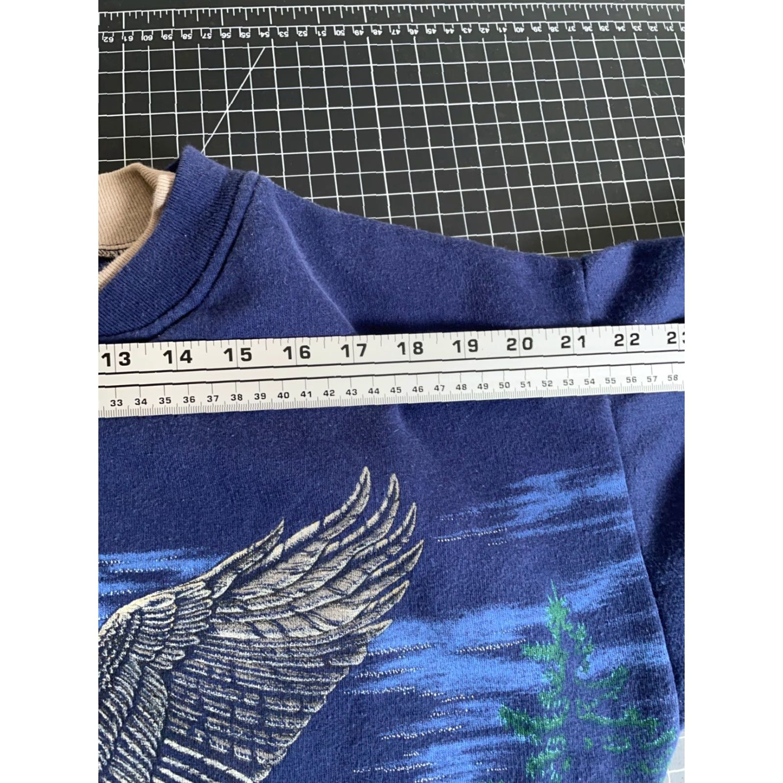 Vintage VINTAGE Woolrich Sweatshirt Henley 90s Eagle Print Adult Medium Blue Men’s Woolrich Logo Graphic Print Pockets Crew Neck Size US M / EU 48-50 / 2 - 7 Thumbnail