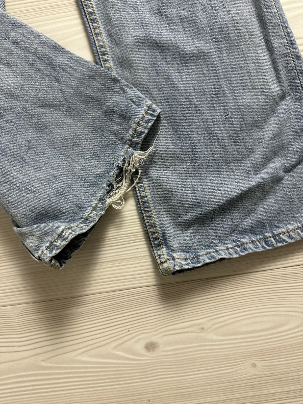 Vintage Levi’s baby blue 501 05’ 34/34